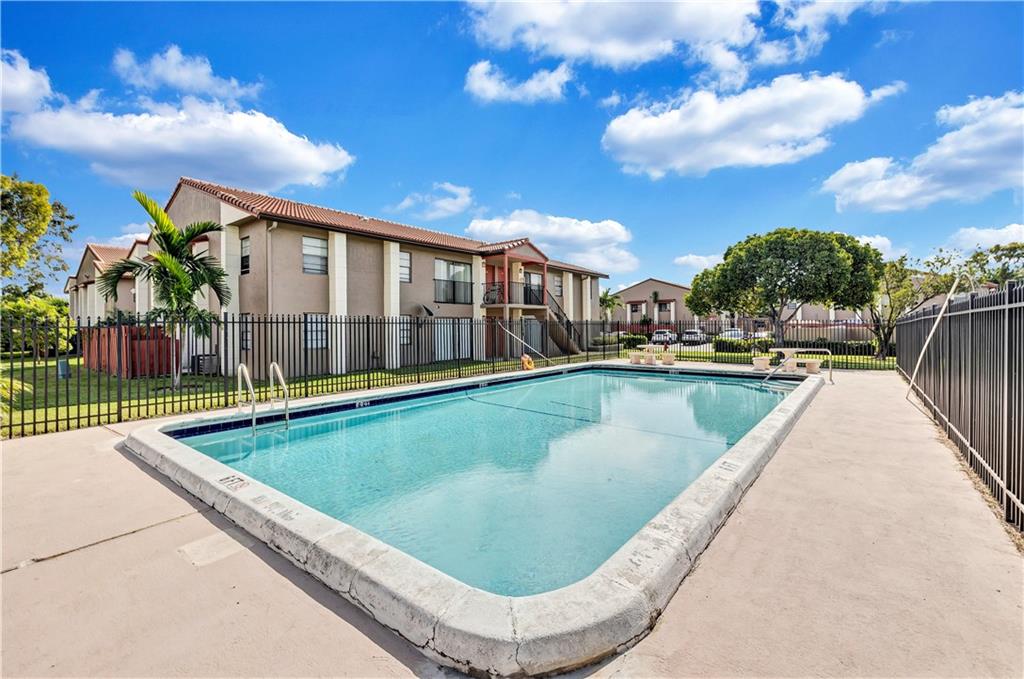 Coral Spgs Villas Condo - Residential