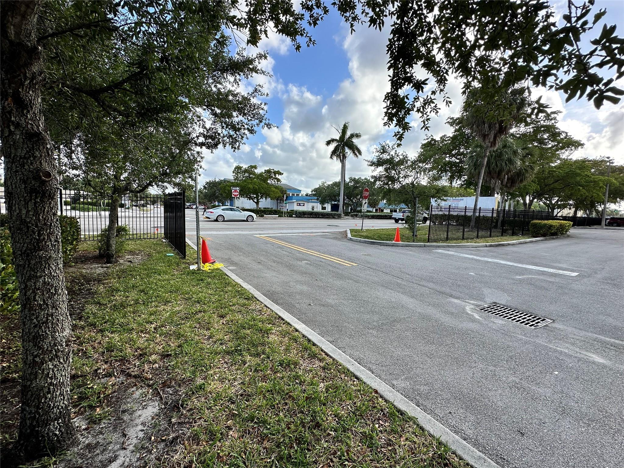 Lakeside Manor North Cond - Residential Lease