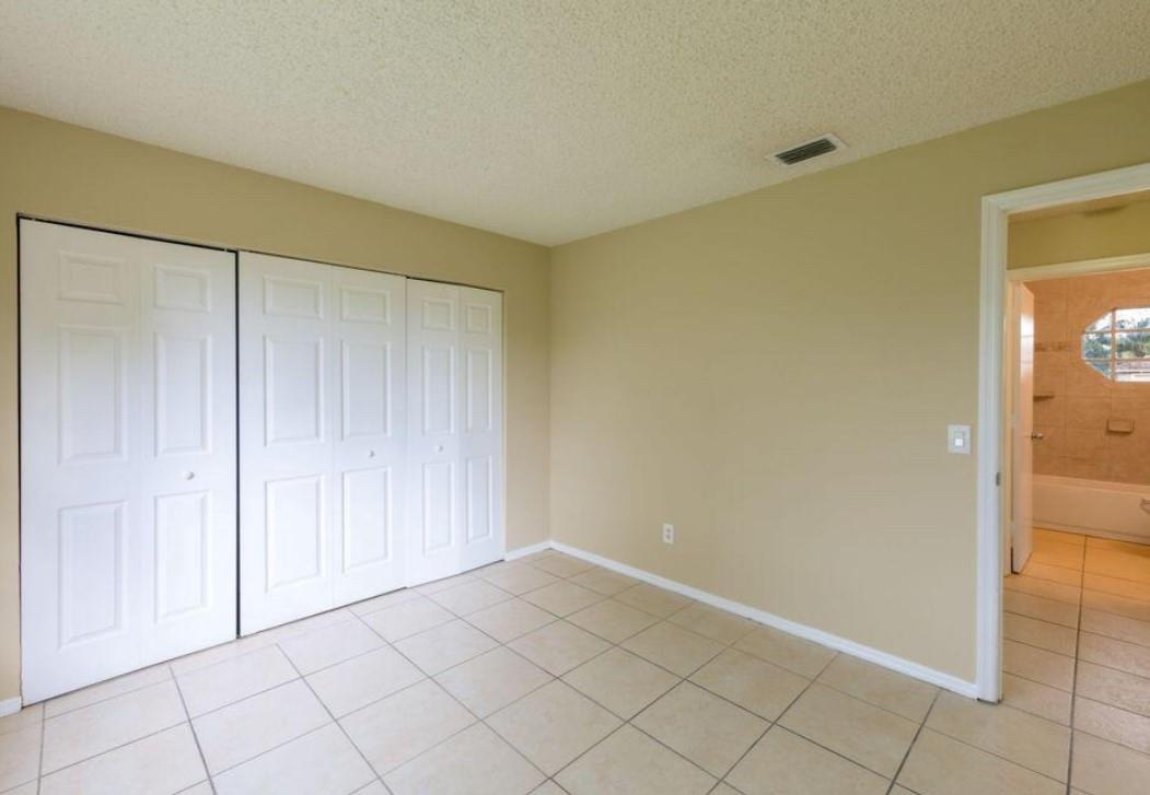 Lakeside Manor North Cond - Residential Lease
