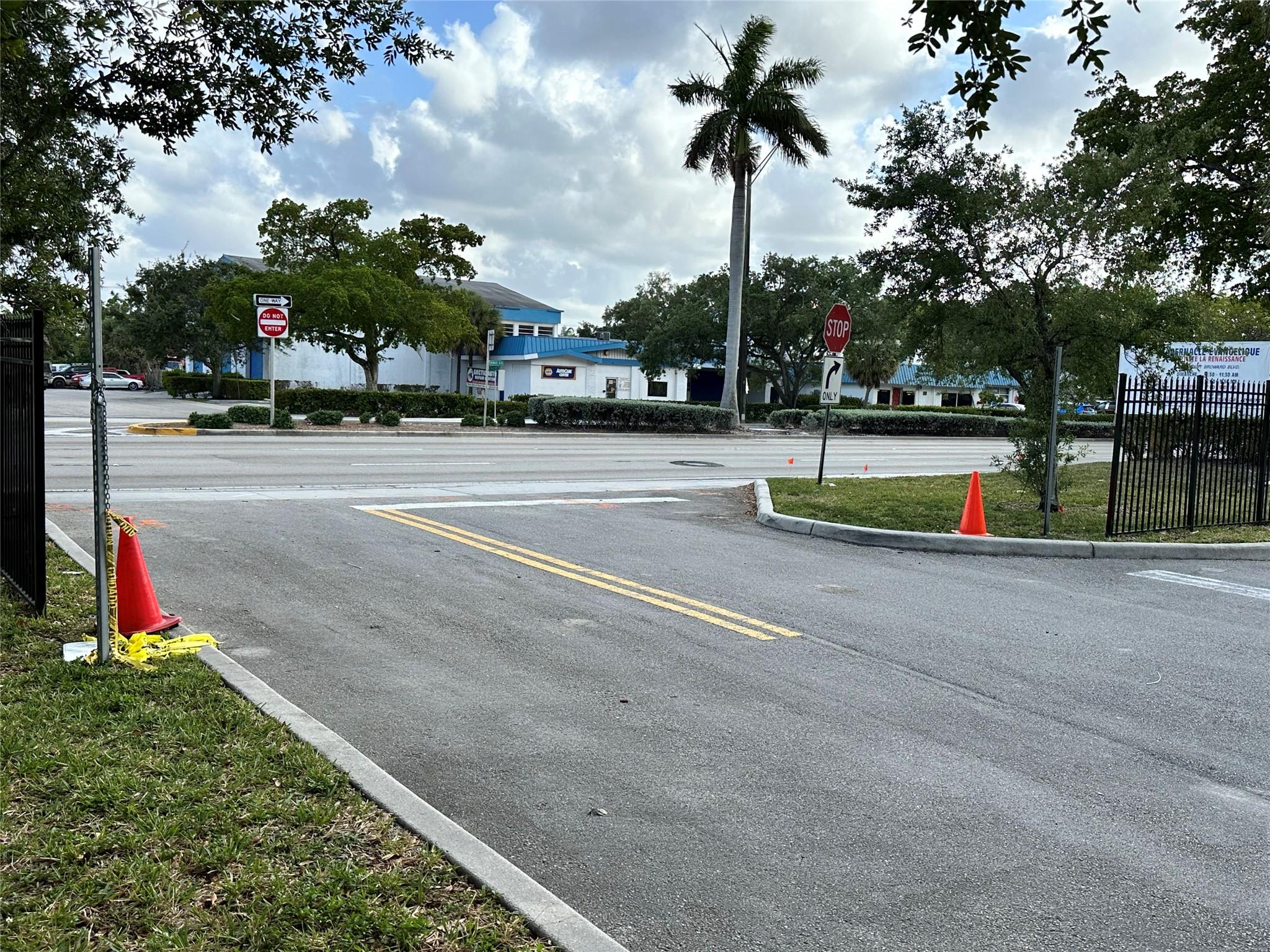 Lakeside Manor North Cond - Residential Lease