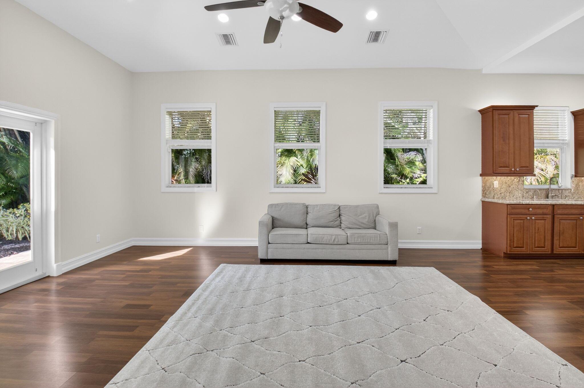 FOXE CHASE - Residential