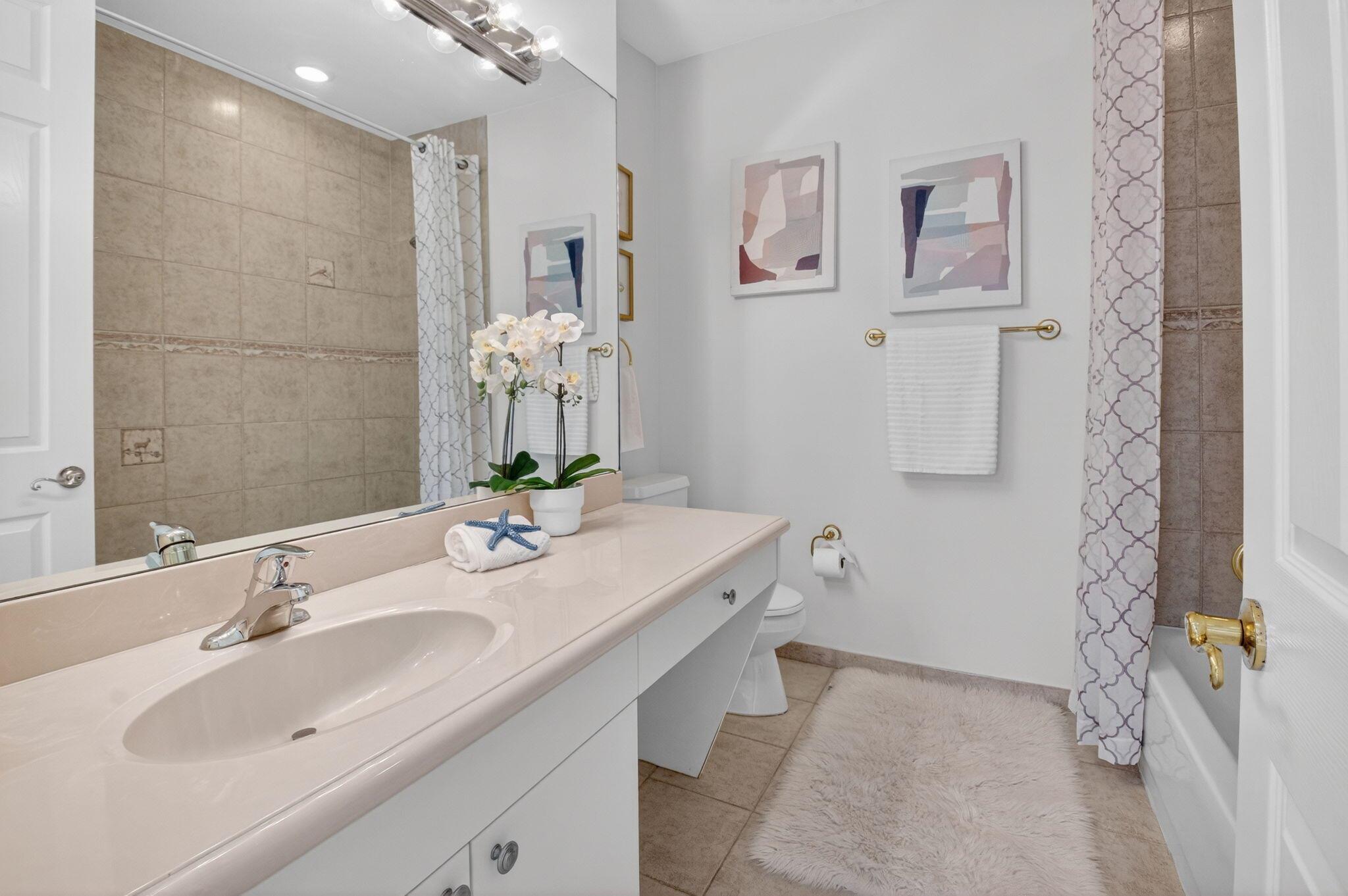 FOXE CHASE - Residential