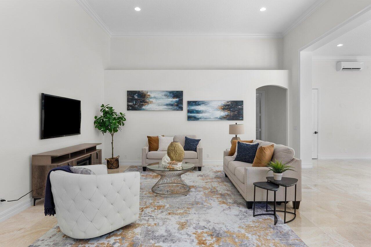 FOXE CHASE - Residential