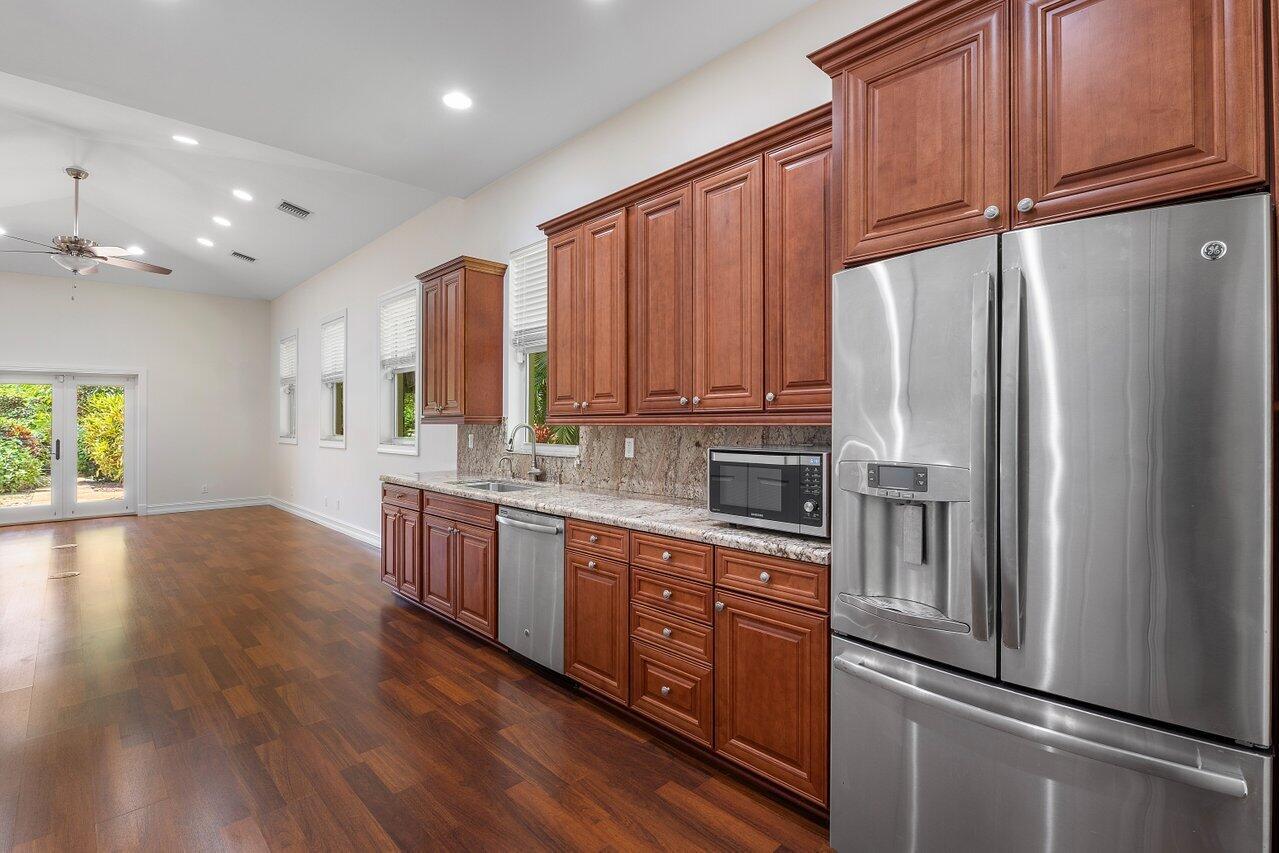 FOXE CHASE - Residential