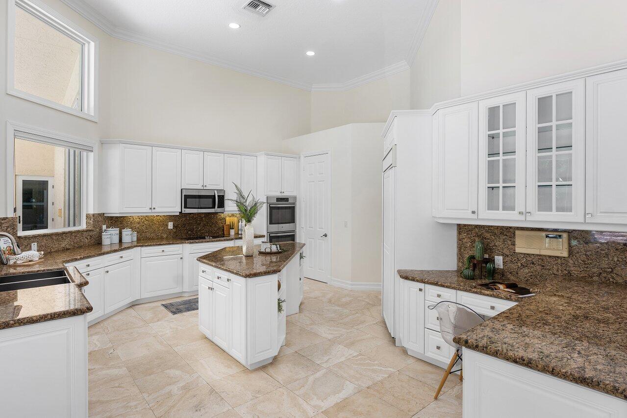 FOXE CHASE - Residential