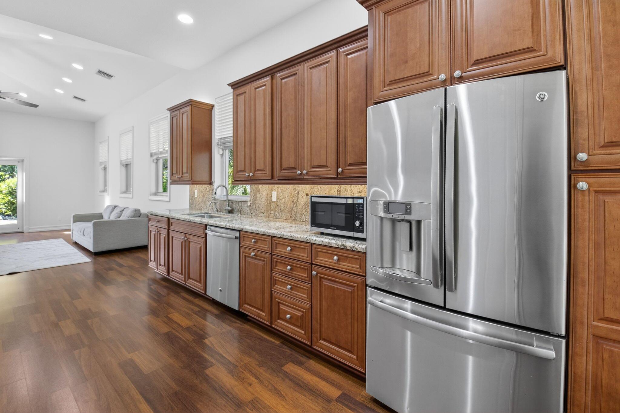 FOXE CHASE - Residential