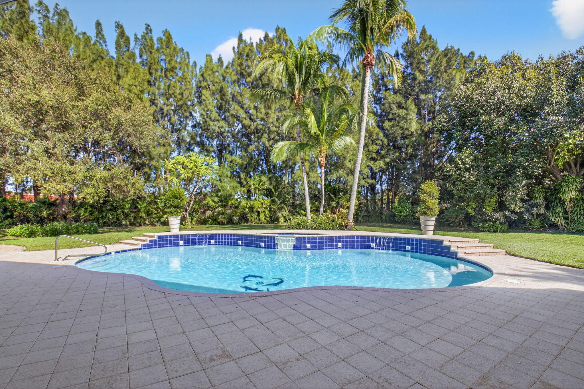 FOXE CHASE - Residential