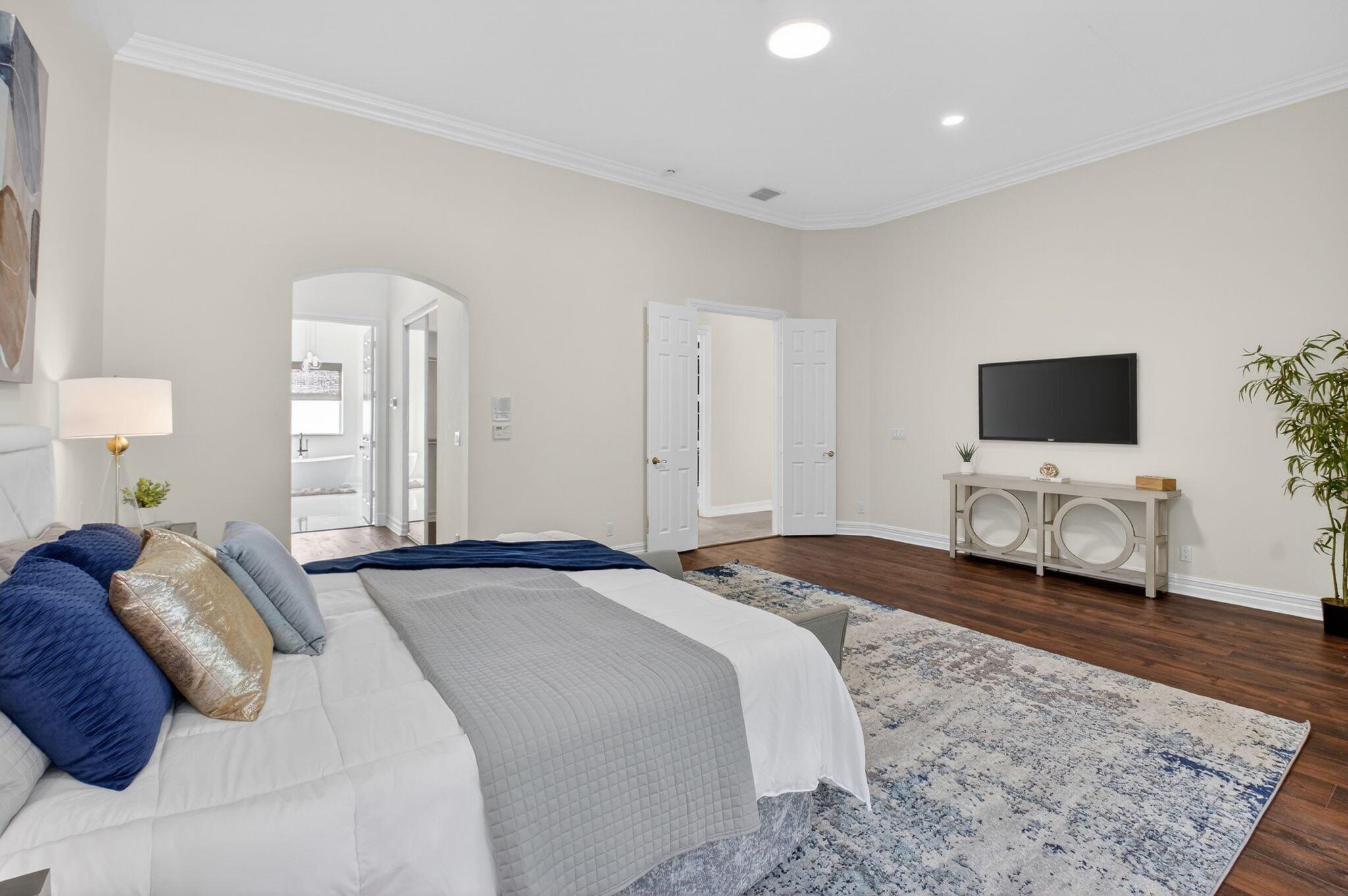 FOXE CHASE - Residential