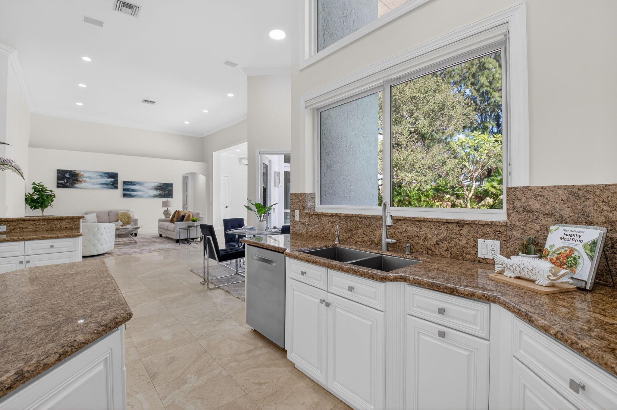 FOXE CHASE - Residential