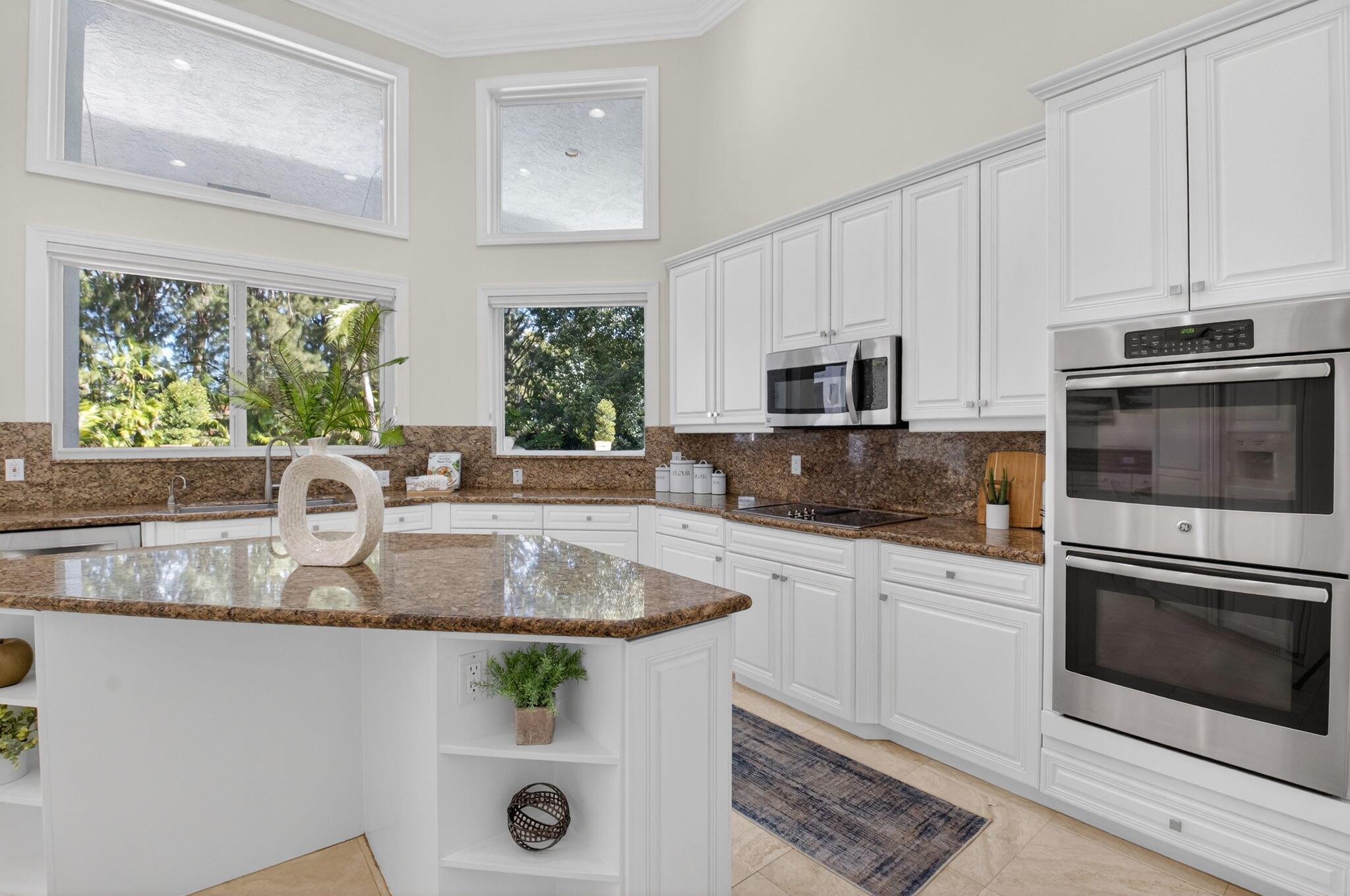 FOXE CHASE - Residential