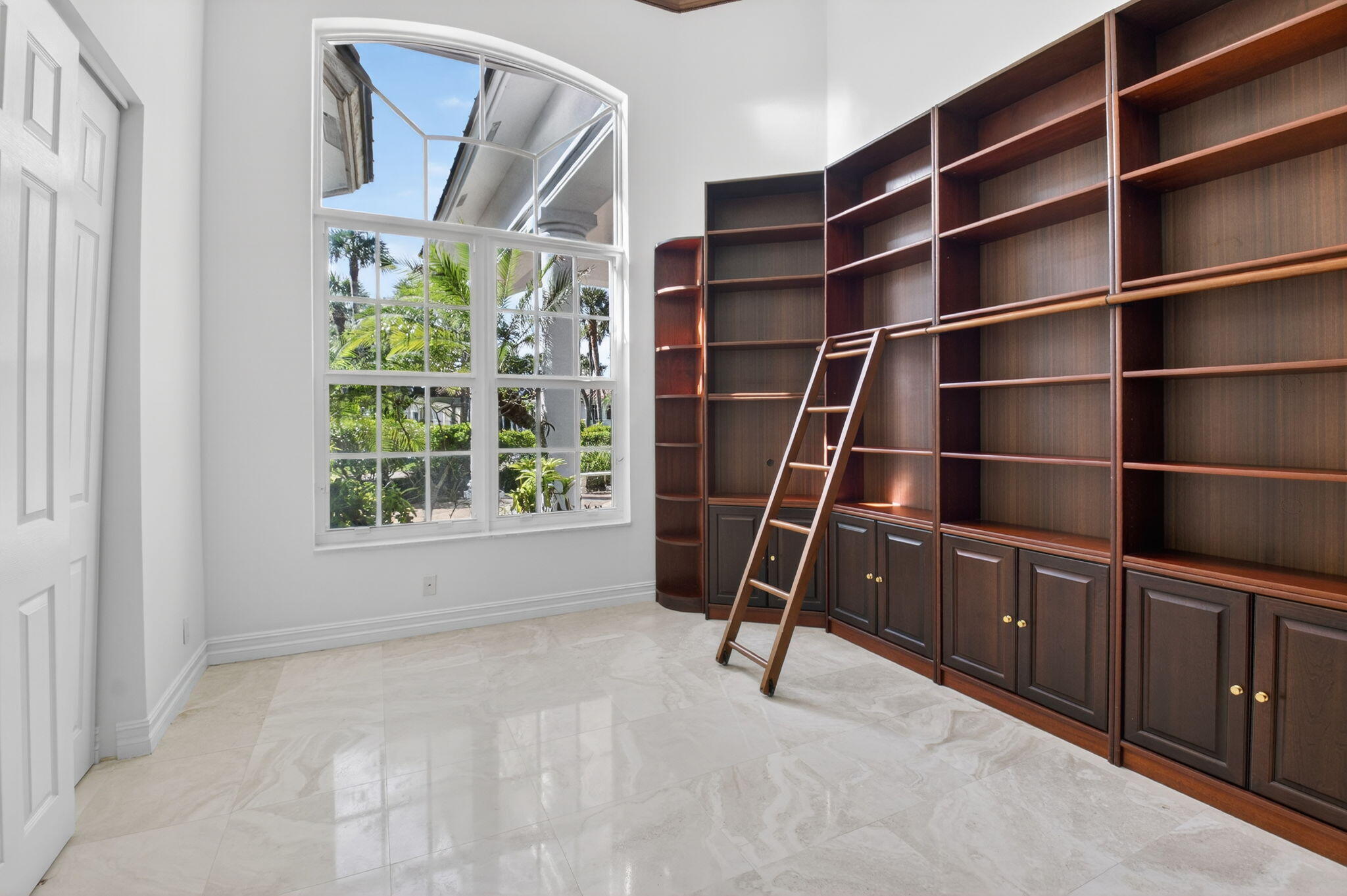 FOXE CHASE - Residential