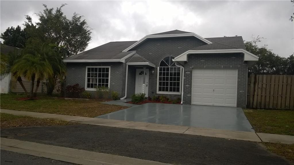 Cinnamon Place 1 121-26 B - Residential