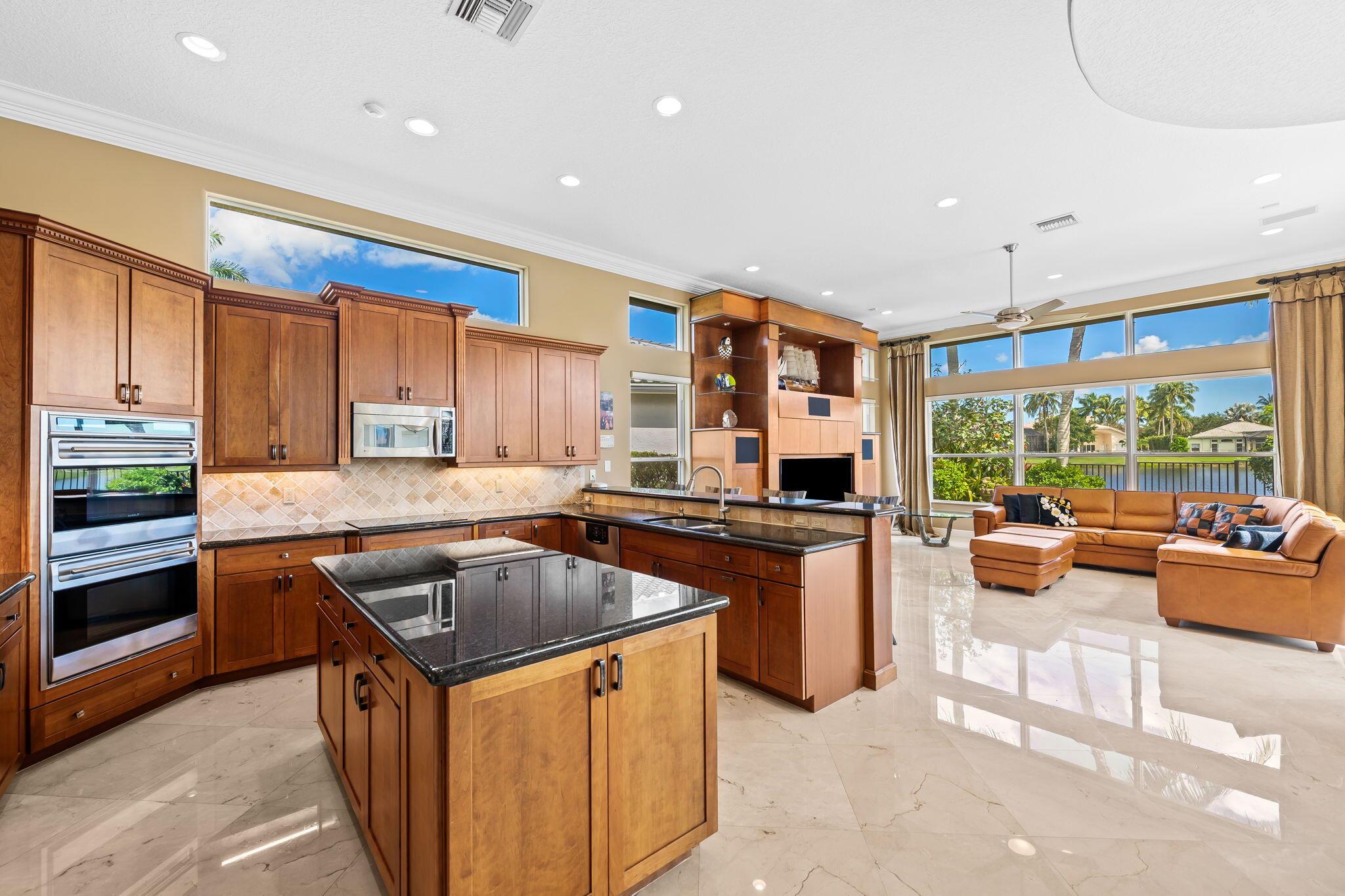 SATURNIA ISLES - Residential