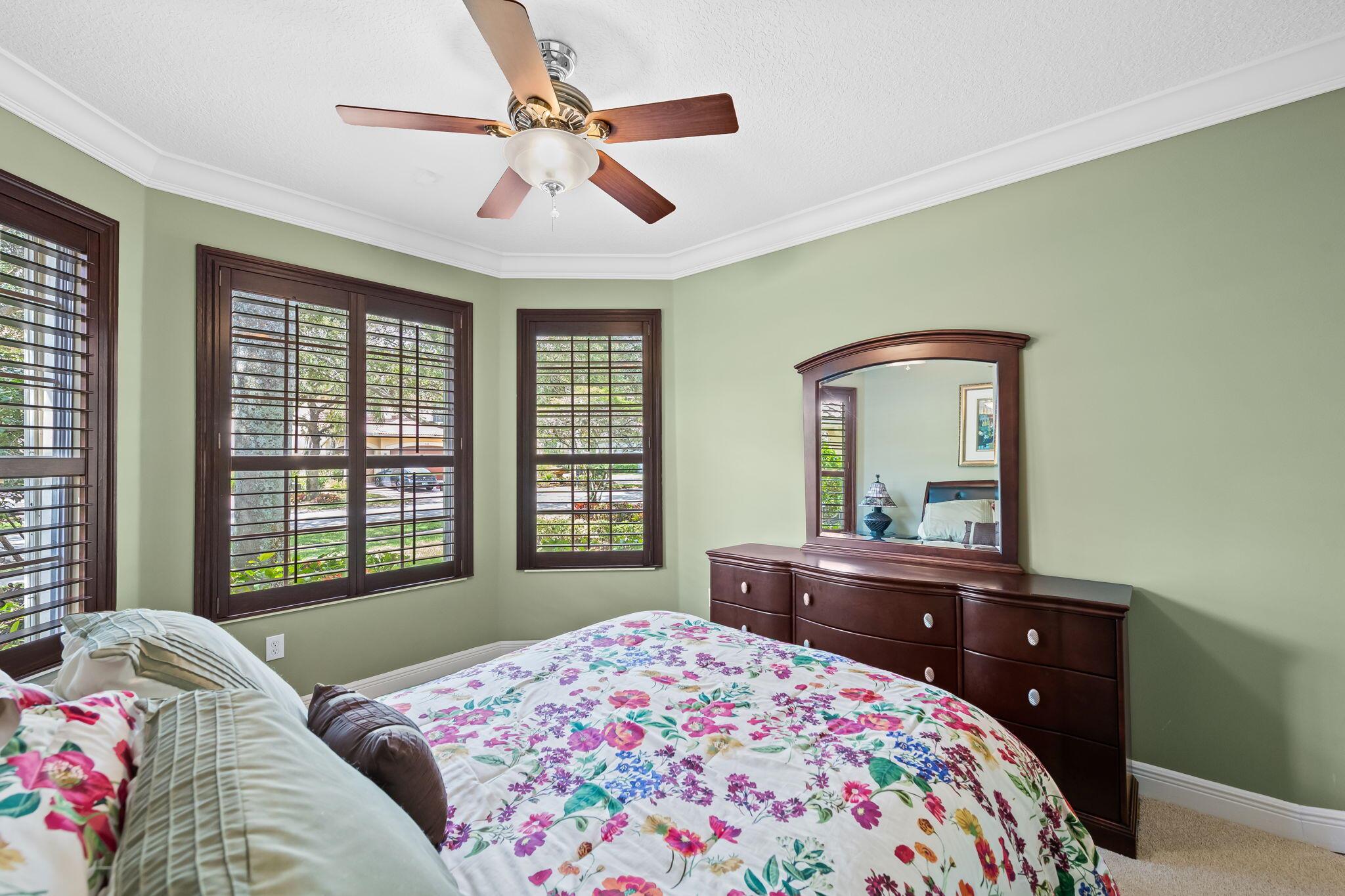 SATURNIA ISLES - Residential