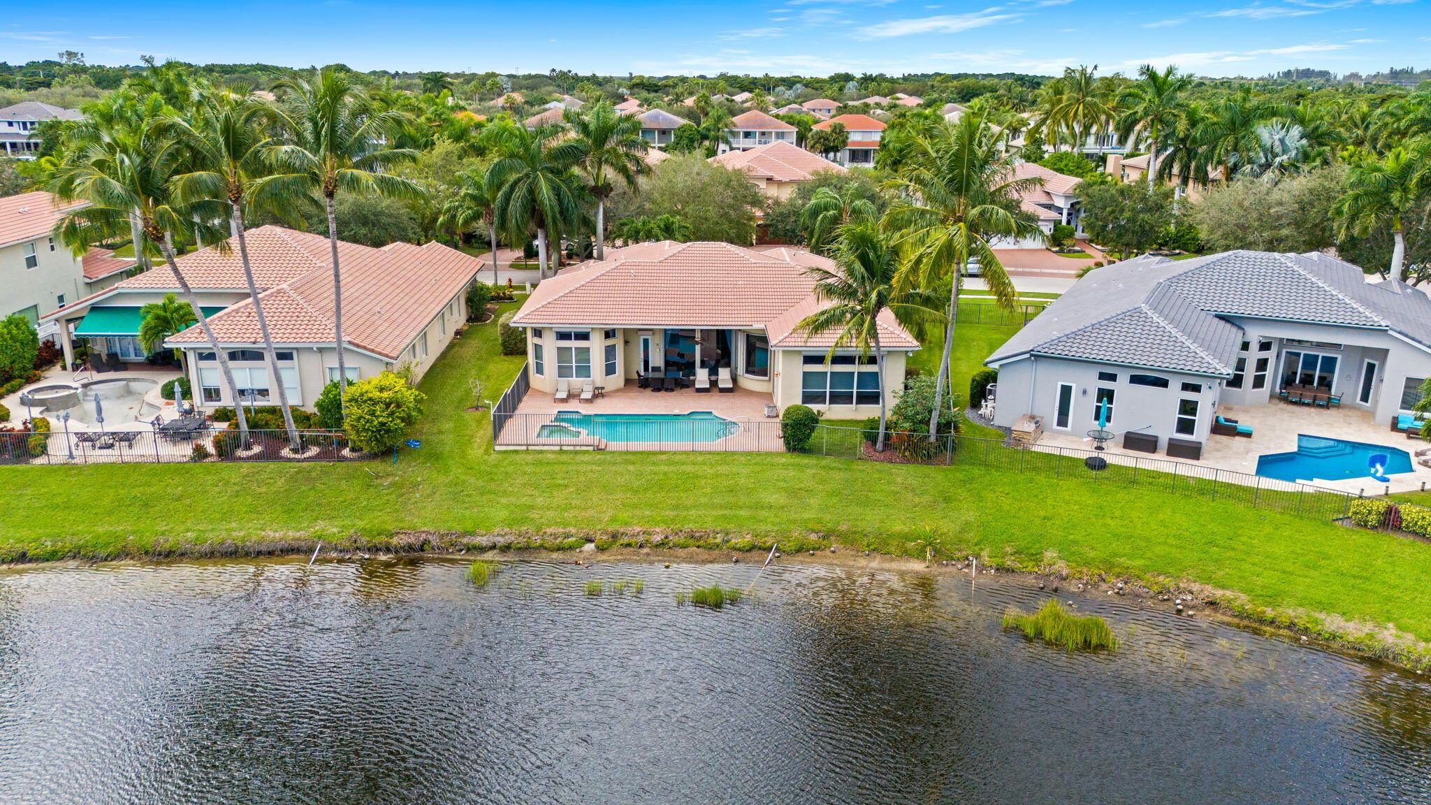 SATURNIA ISLES - Residential