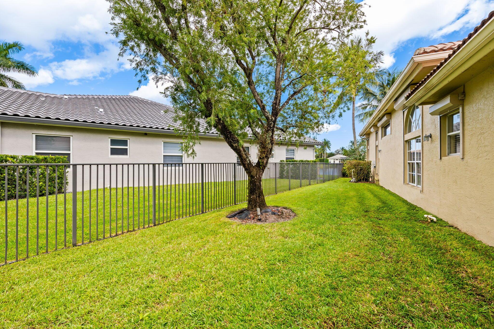 SATURNIA ISLES - Residential