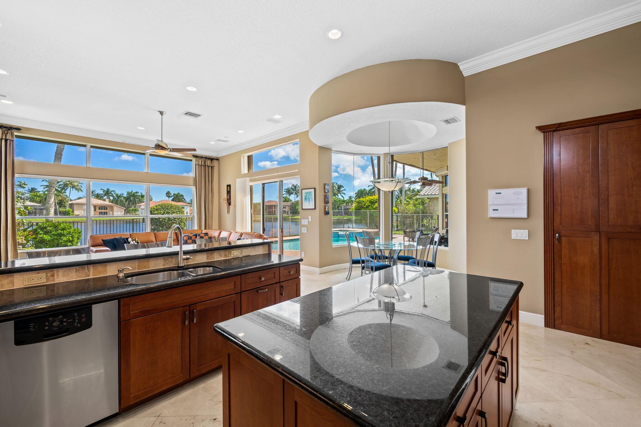 SATURNIA ISLES - Residential