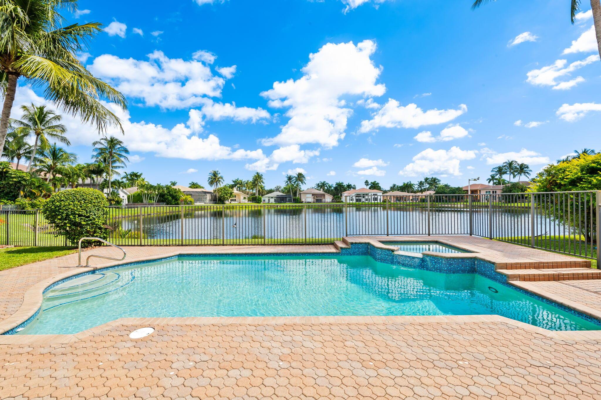 SATURNIA ISLES - Residential