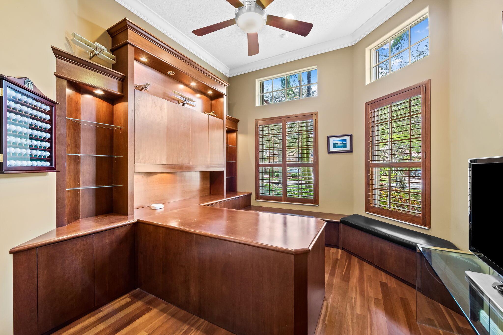 SATURNIA ISLES - Residential