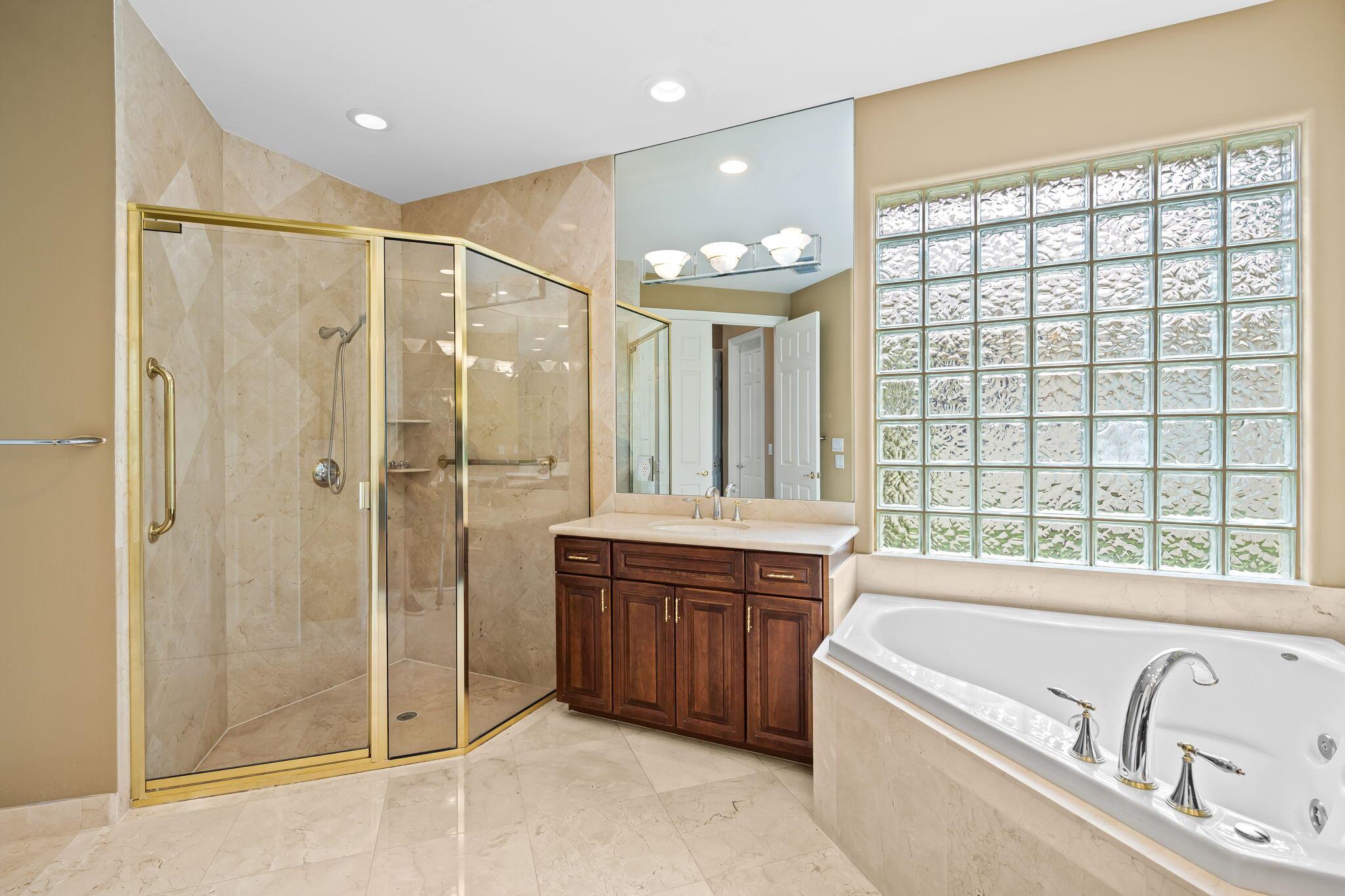 SATURNIA ISLES - Residential