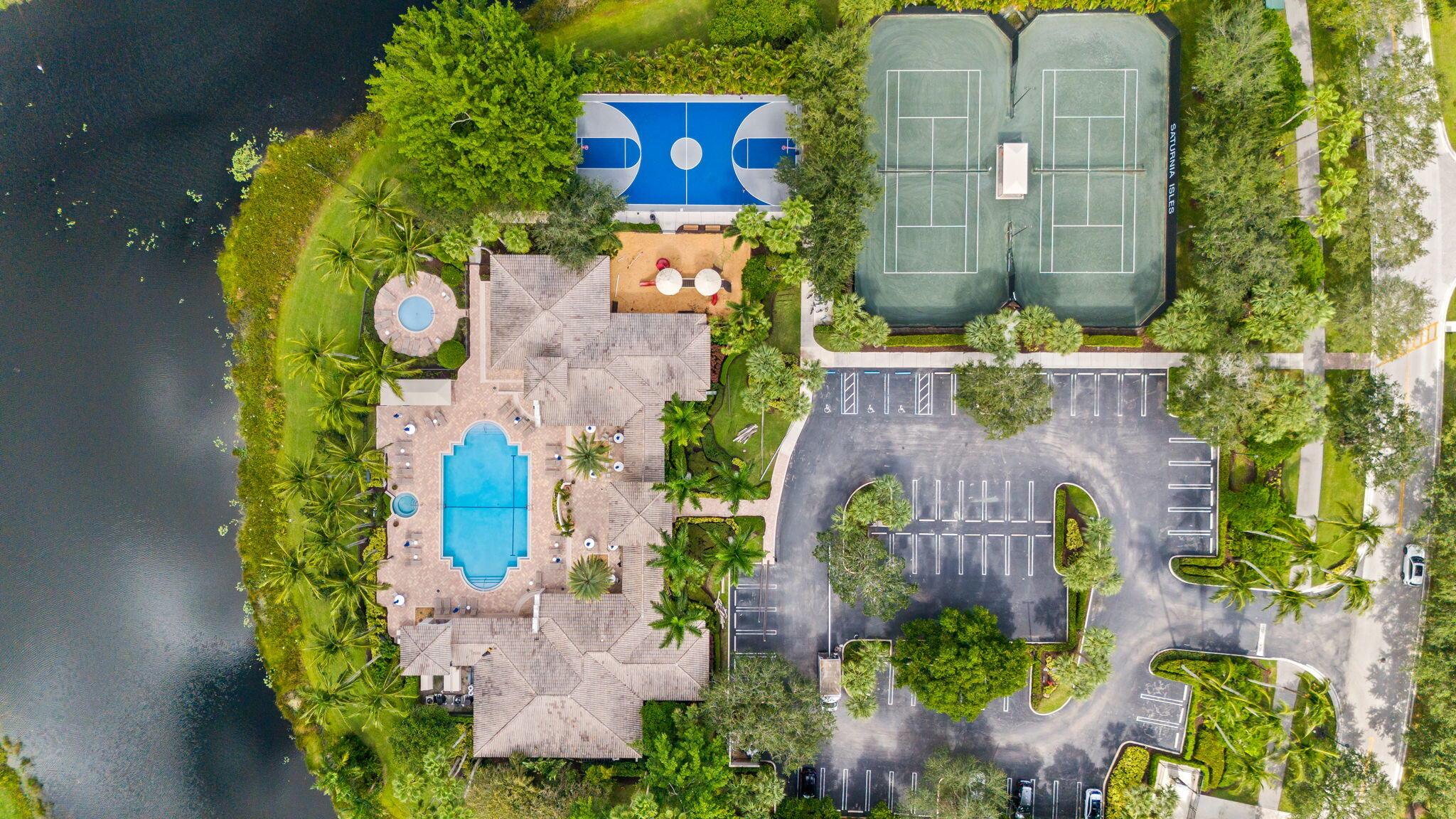 SATURNIA ISLES - Residential