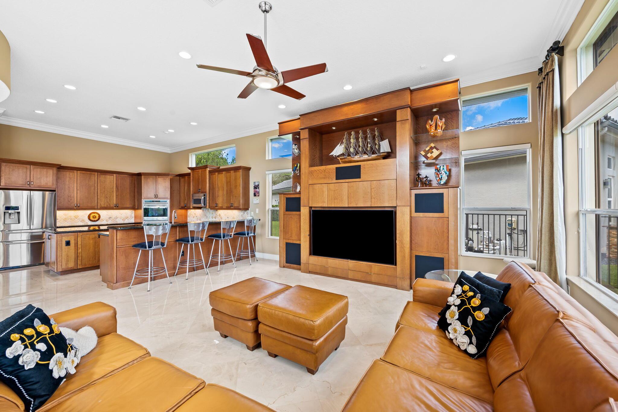 SATURNIA ISLES - Residential