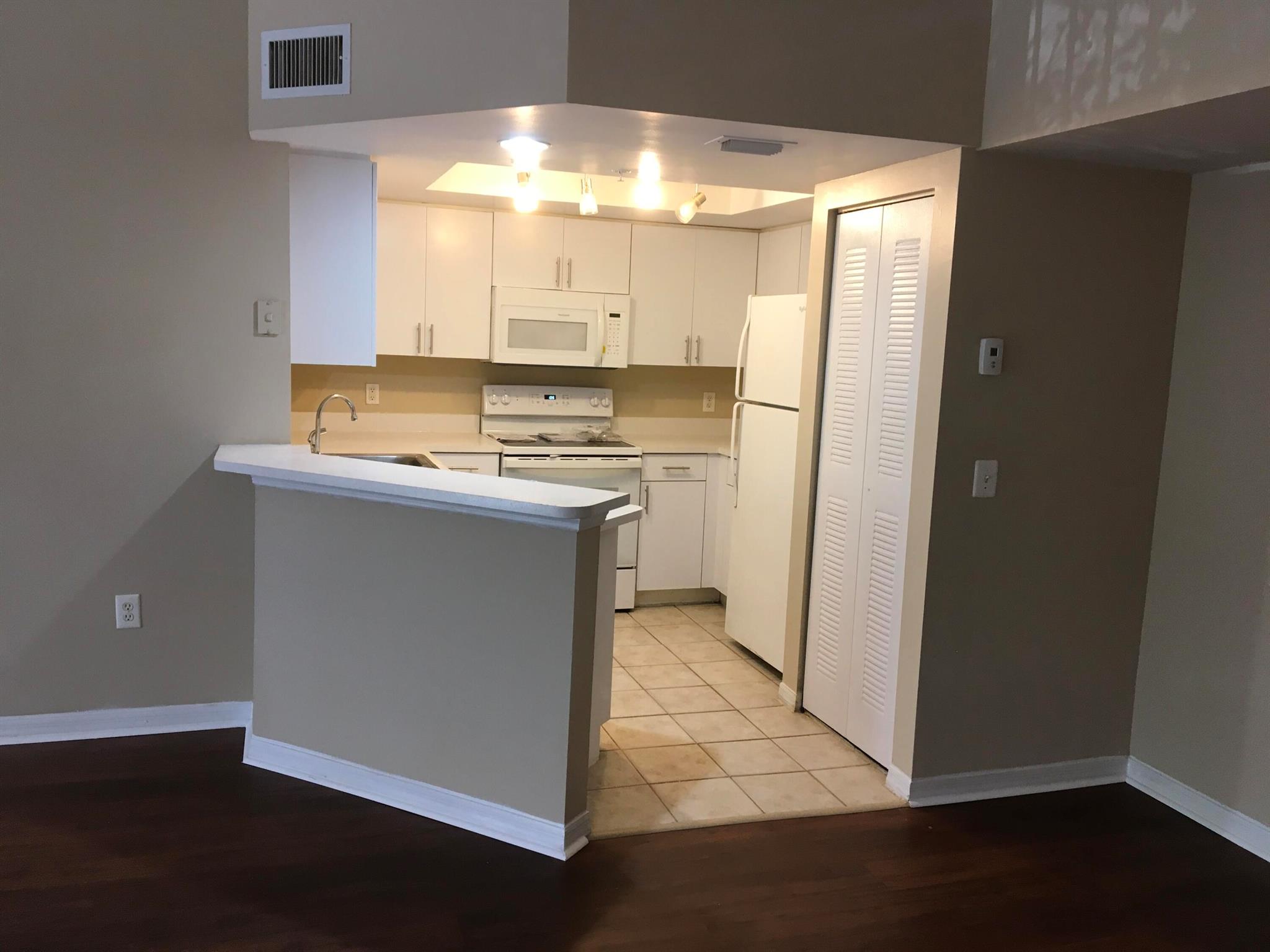 4159 N Haverhill Road 1306