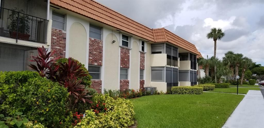 Photo of 22795 SW 66th Avenue #105, Boca Raton, FL 33428 (MLS # R10717977)