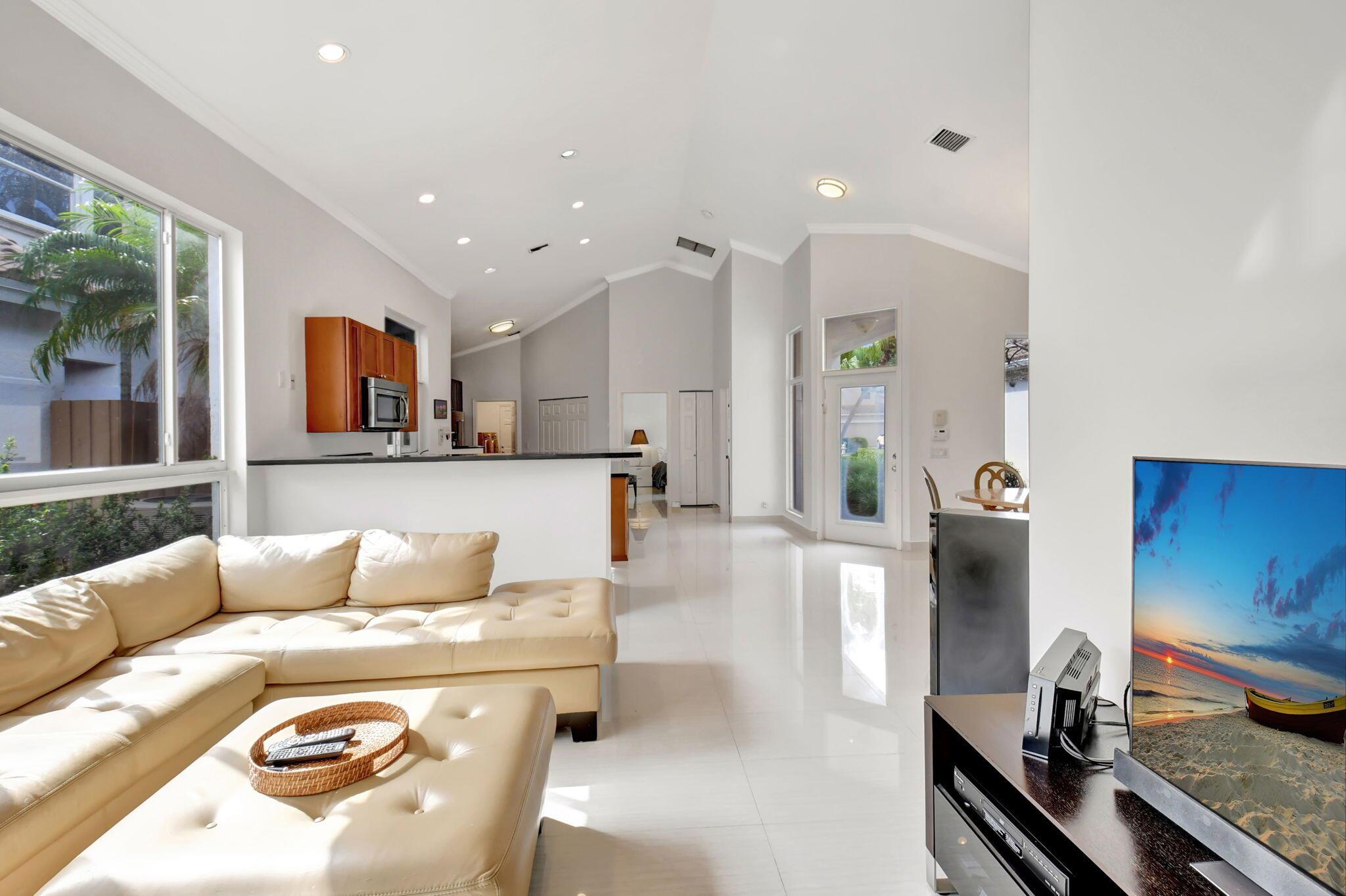 BANYANS - Residential Lease