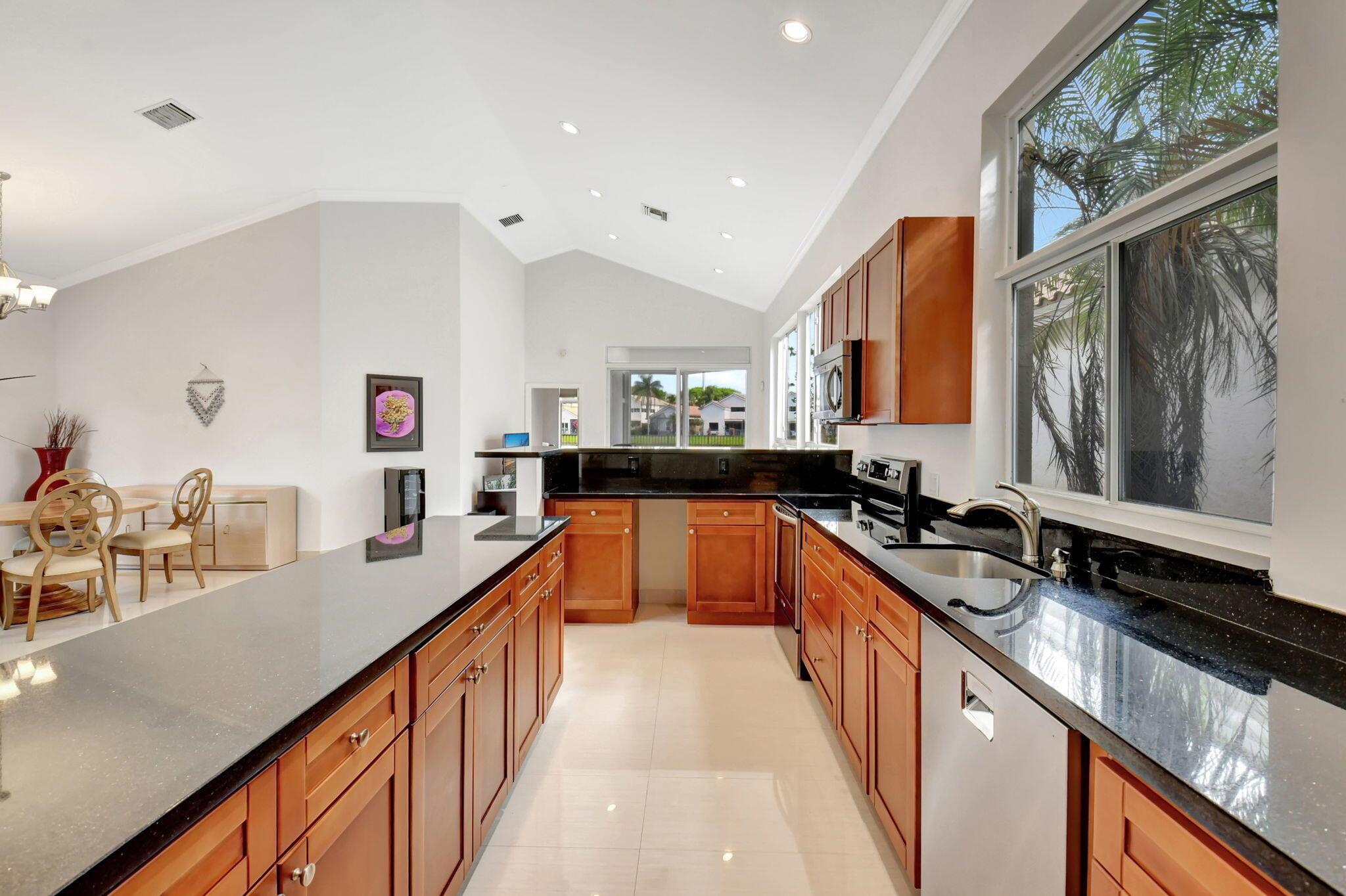 BANYANS - Residential Lease