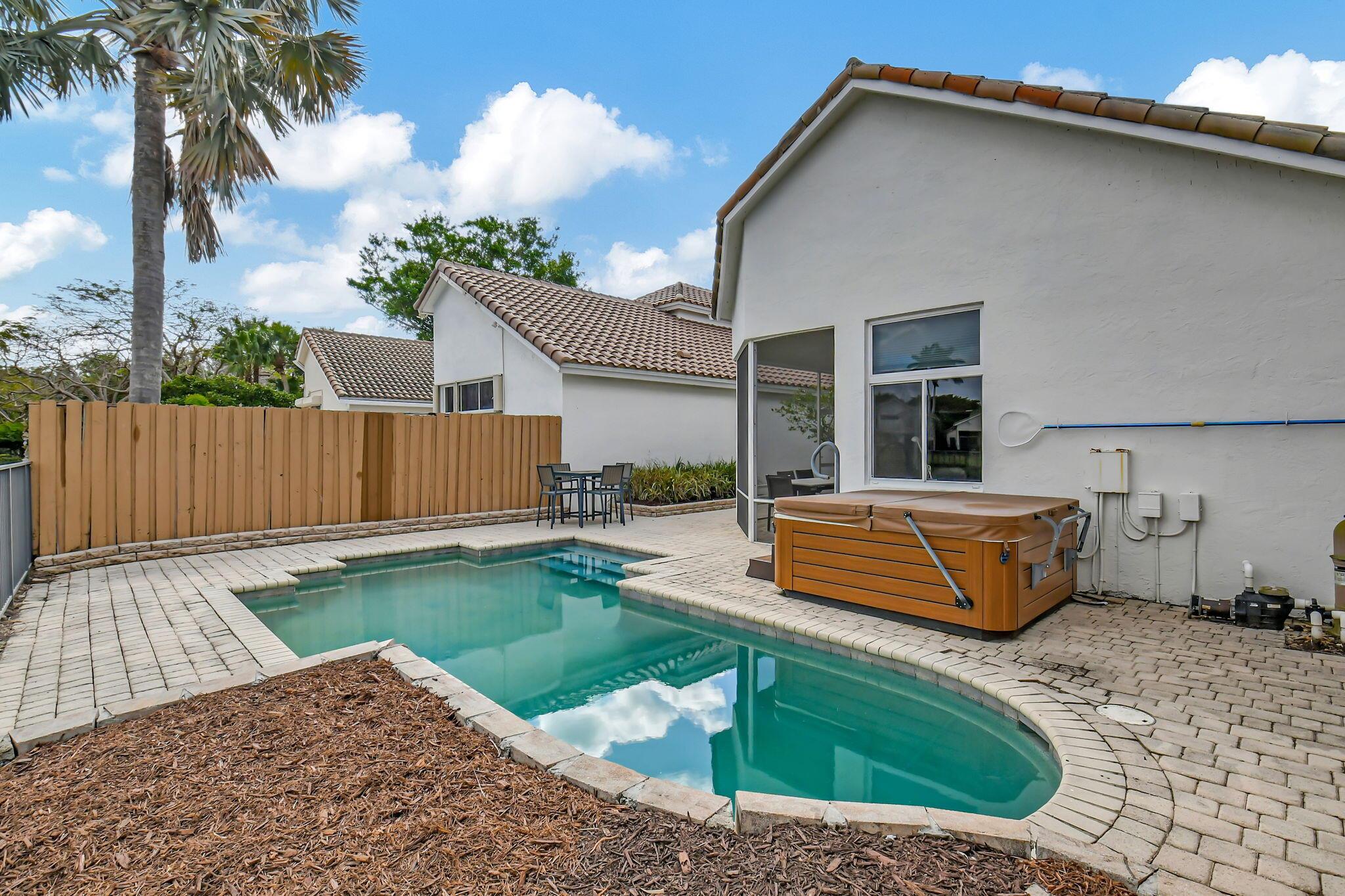 BANYANS - Residential Lease