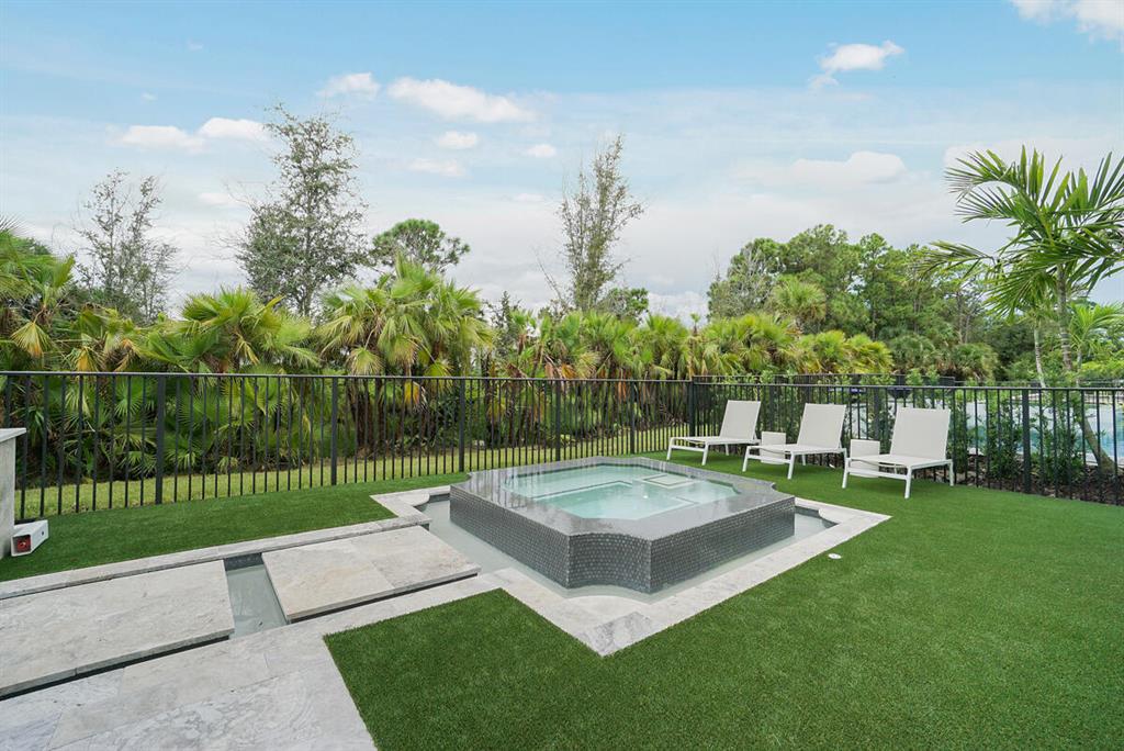 ALTON NEIGHBORHOOD - Residential