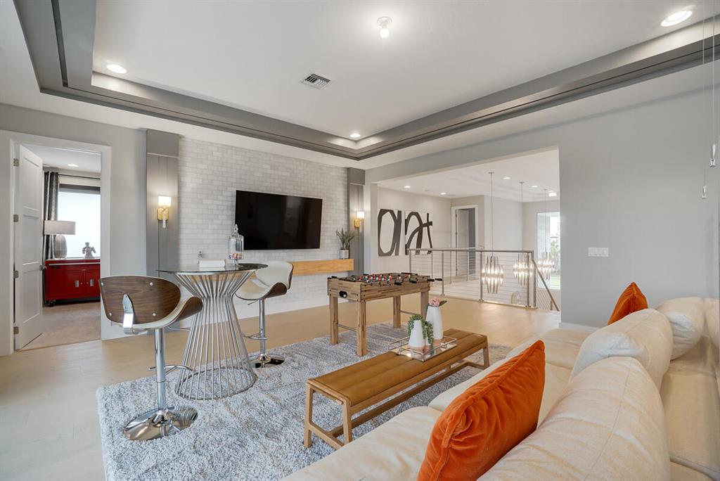 ALTON NEIGHBORHOOD - Residential