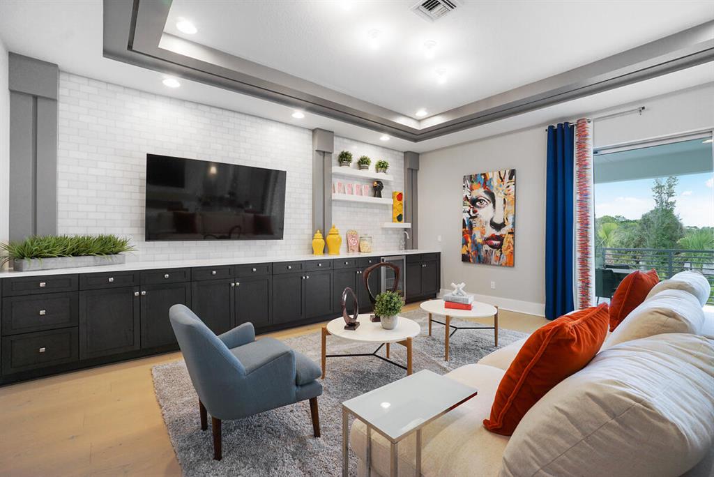 ALTON NEIGHBORHOOD - Residential