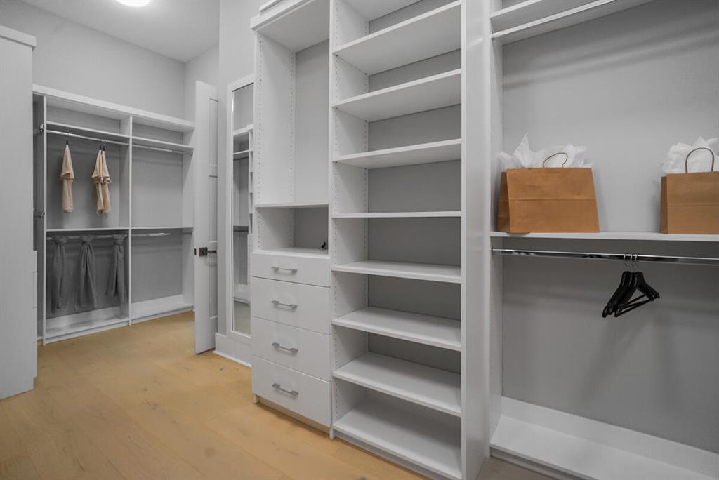 ALTON NEIGHBORHOOD - Residential