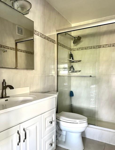 FAIRWAYS ROYALE CONDO - Residential