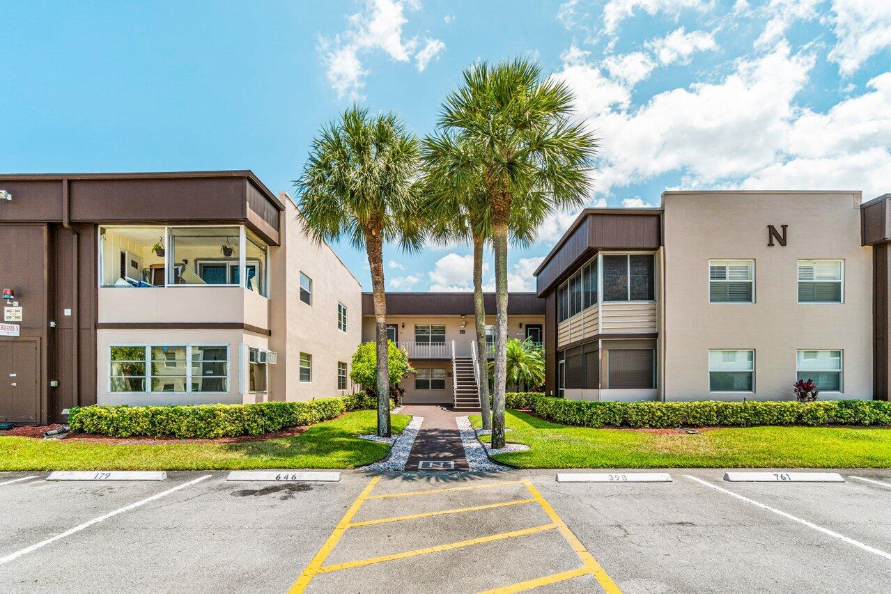 Beautifully updated first floor condo in 55+ Kings Point. The kitchen features granite counter tops and like new stainless steel appliances. Tile flooring runs throughout the condo. Beautifully updated bathrooms. Full sized washer and dryer in the unit! Flat ceilings. Kings Point features a clubhouse with two 18 hole golf courses, pool, tennis, and exercise studio. Gated community with security and shuttle system.
