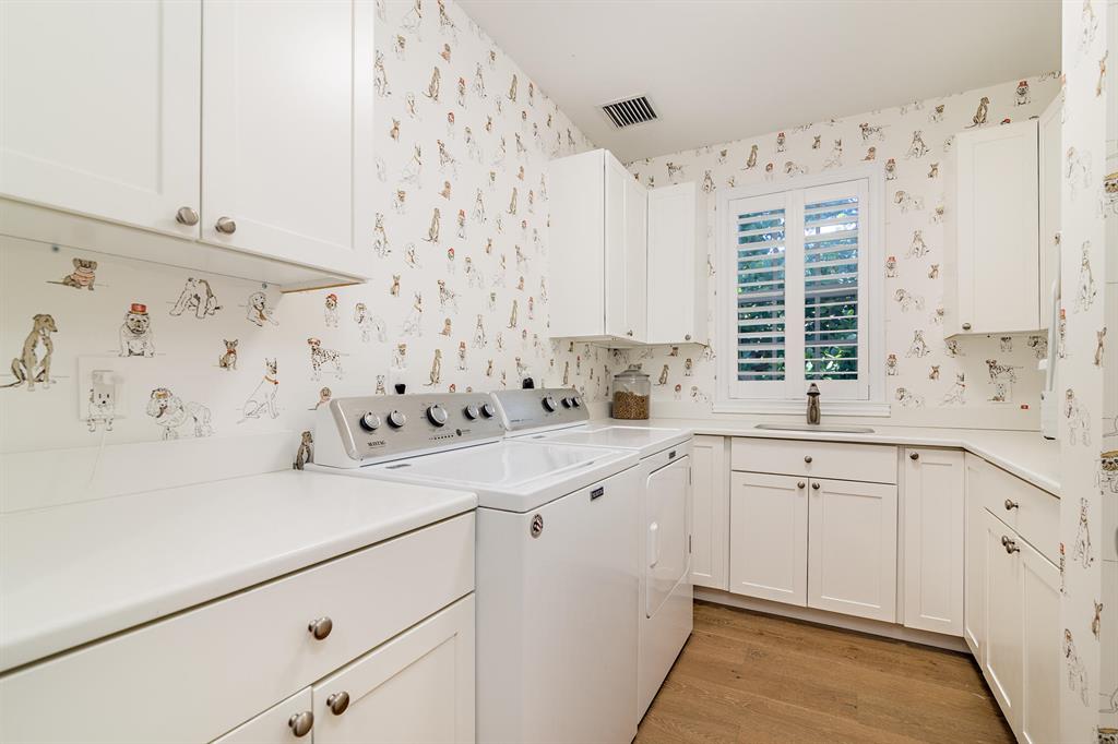 ESSEX LANE IN - Residential