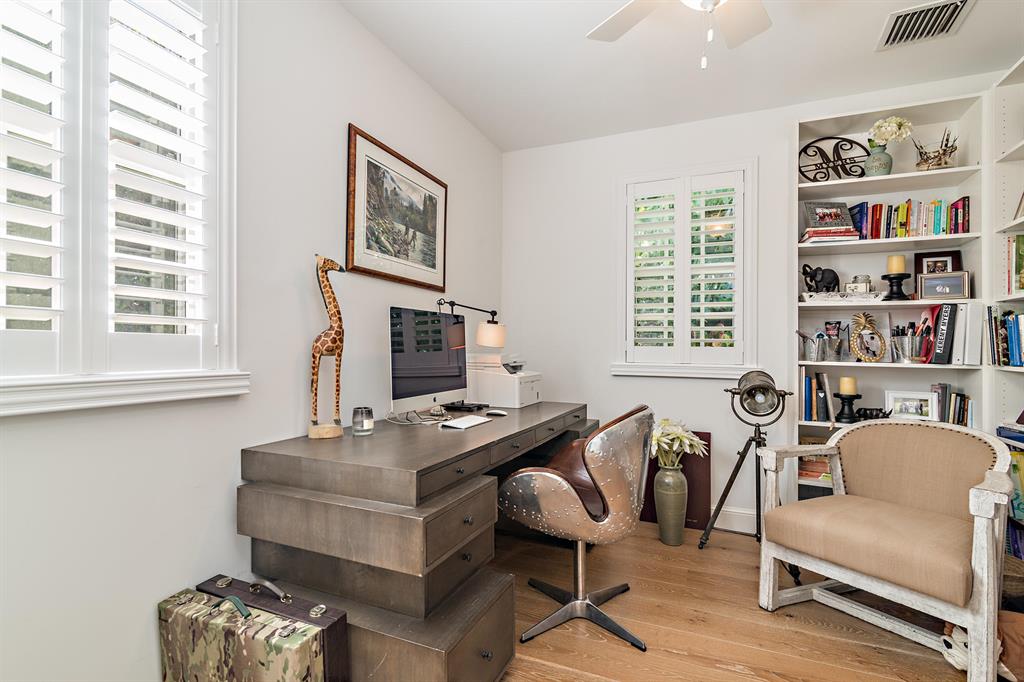 ESSEX LANE IN - Residential