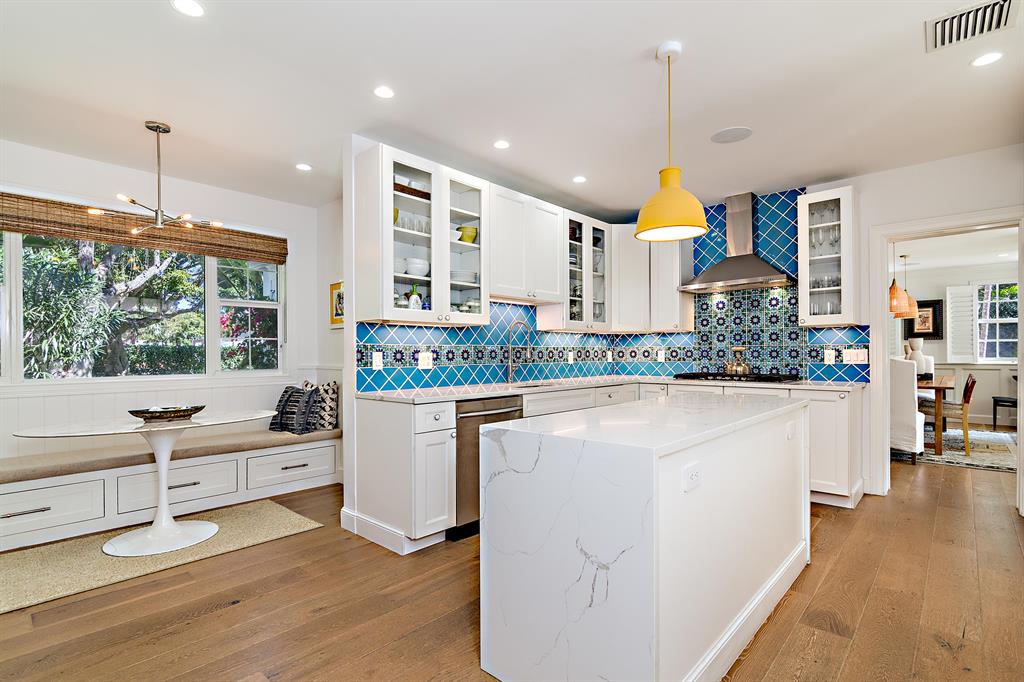 ESSEX LANE IN - Residential