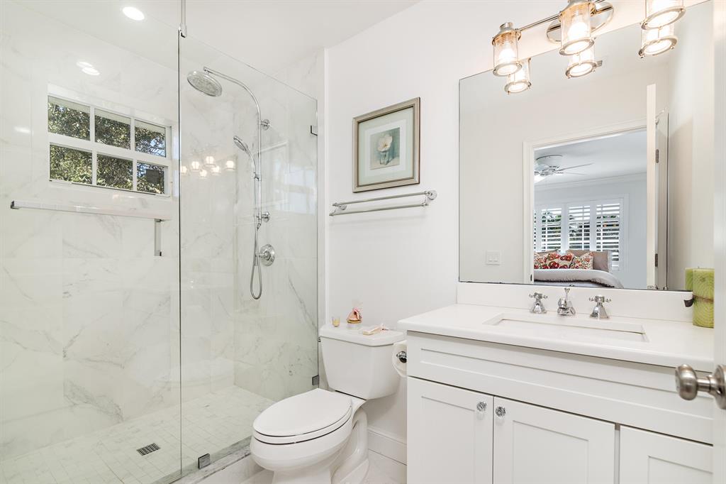 ESSEX LANE IN - Residential