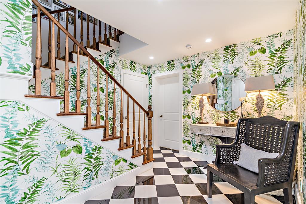 ESSEX LANE IN - Residential