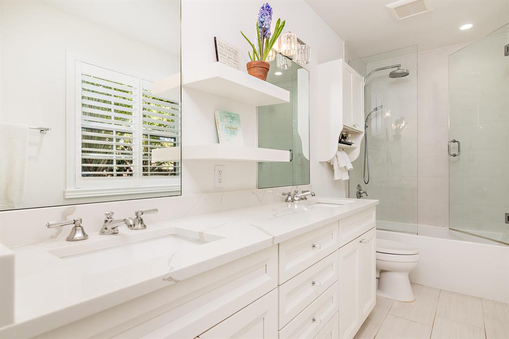 ESSEX LANE IN - Residential