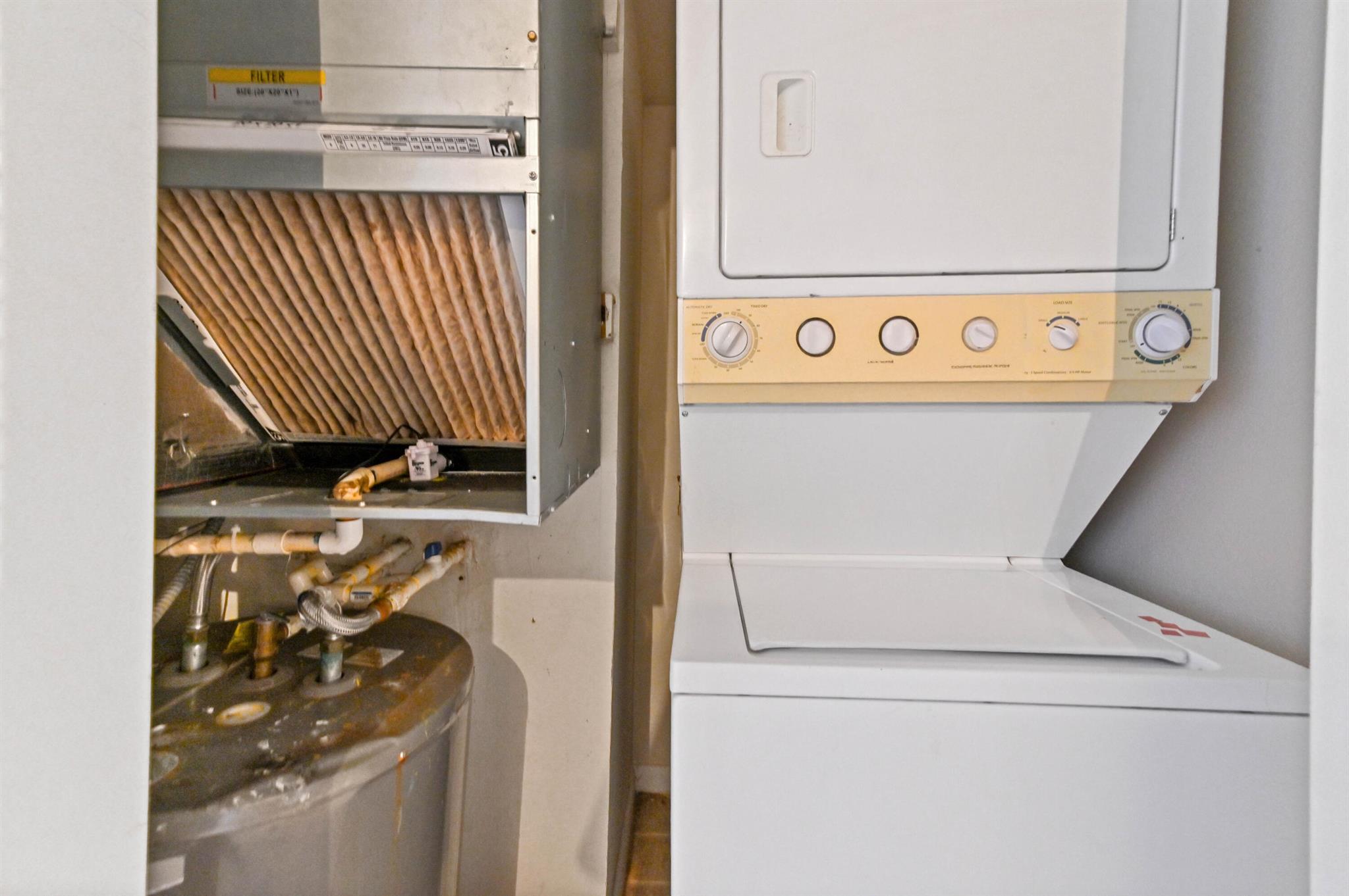 PALM LAKE - Residential