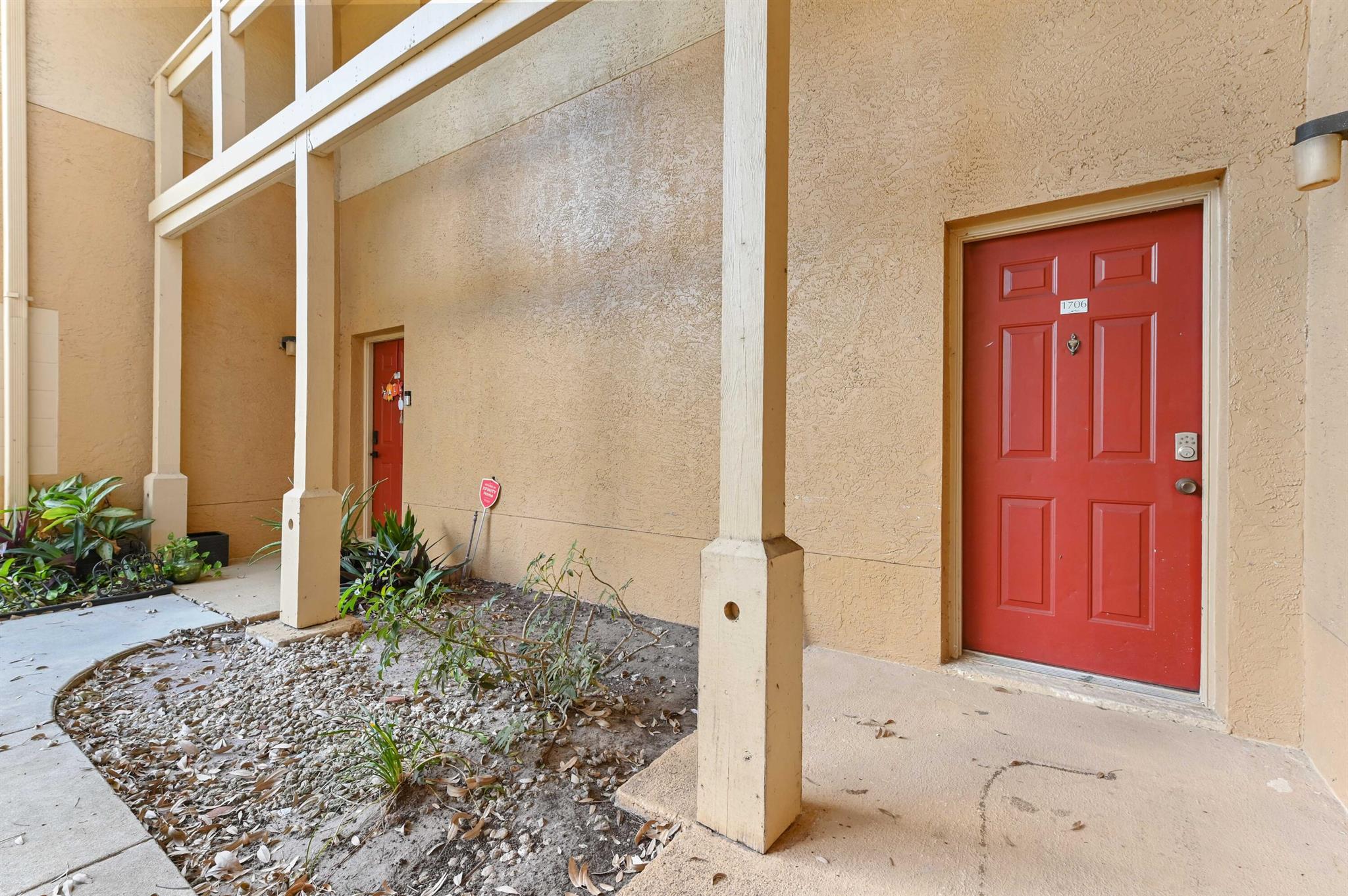 4791 Via Palm Lakes 1706