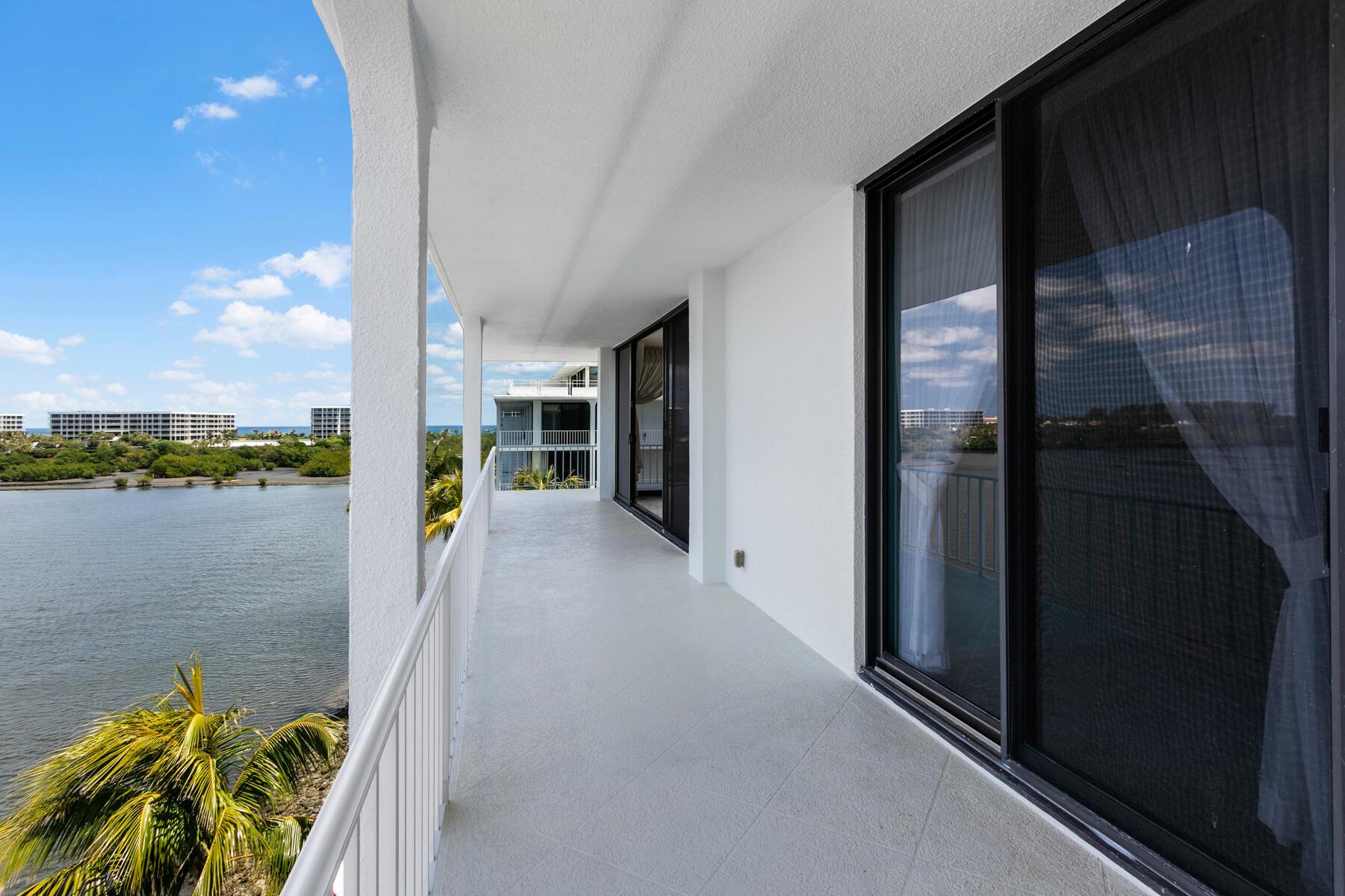 TOWER VALLANDRY IBIS ISLE - Residential