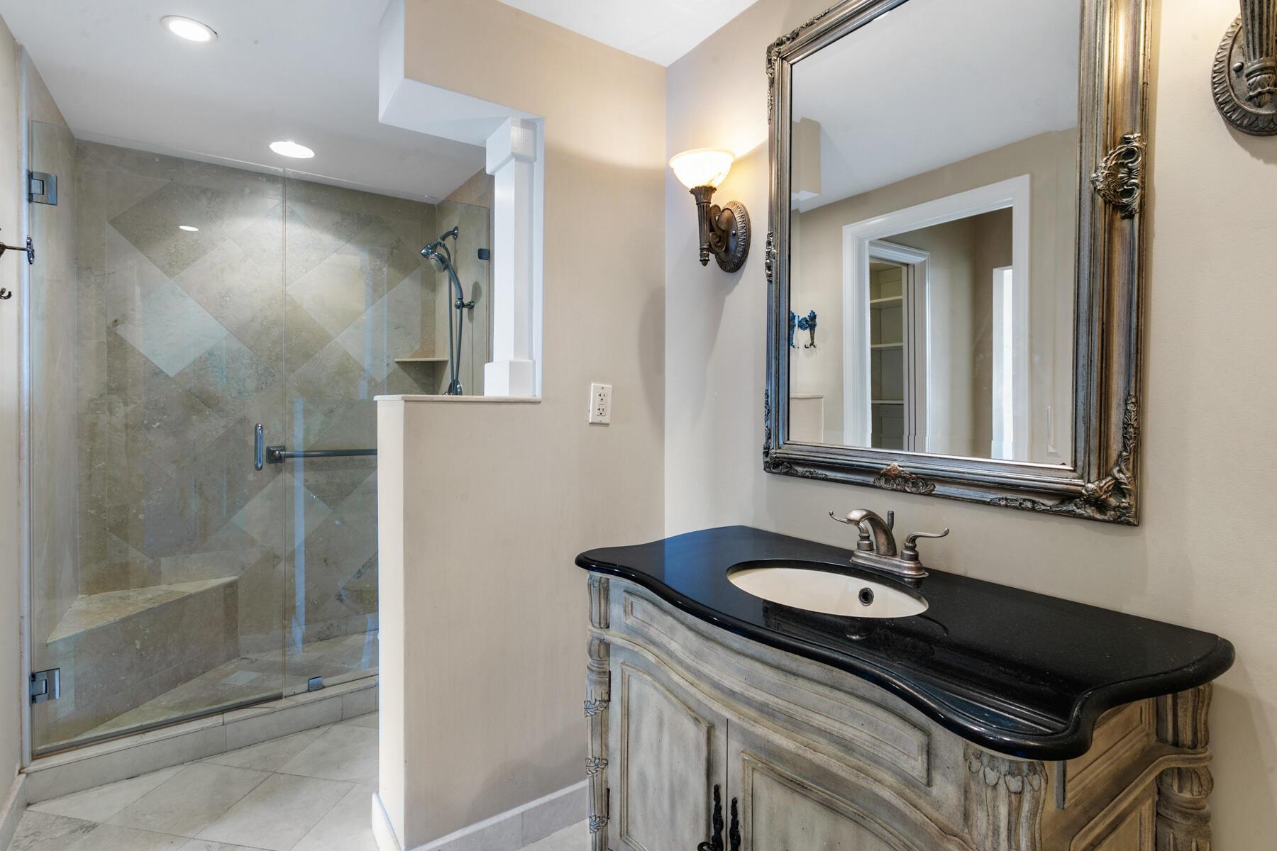 TOWER VALLANDRY IBIS ISLE - Residential