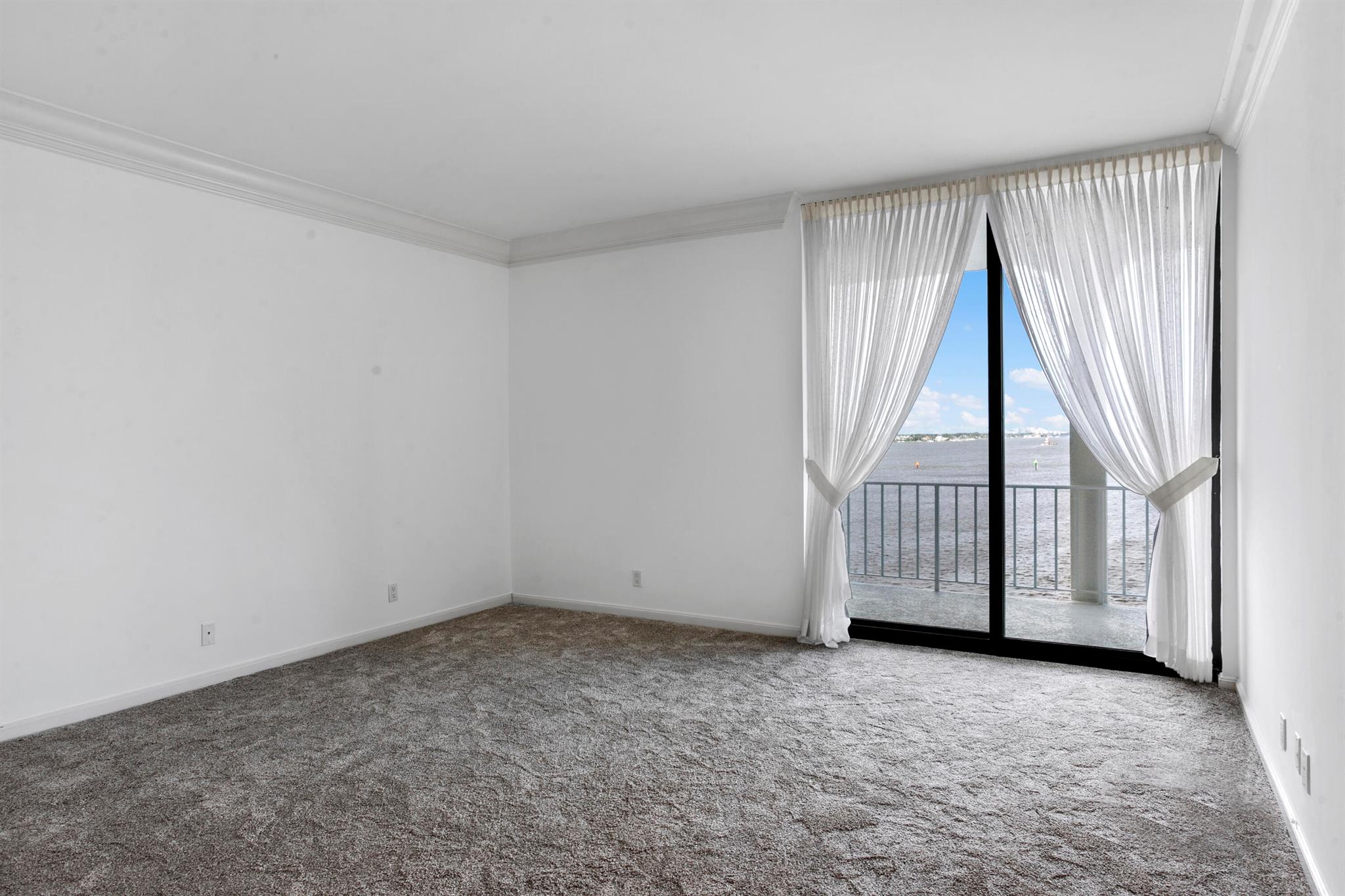 TOWER VALLANDRY IBIS ISLE - Residential