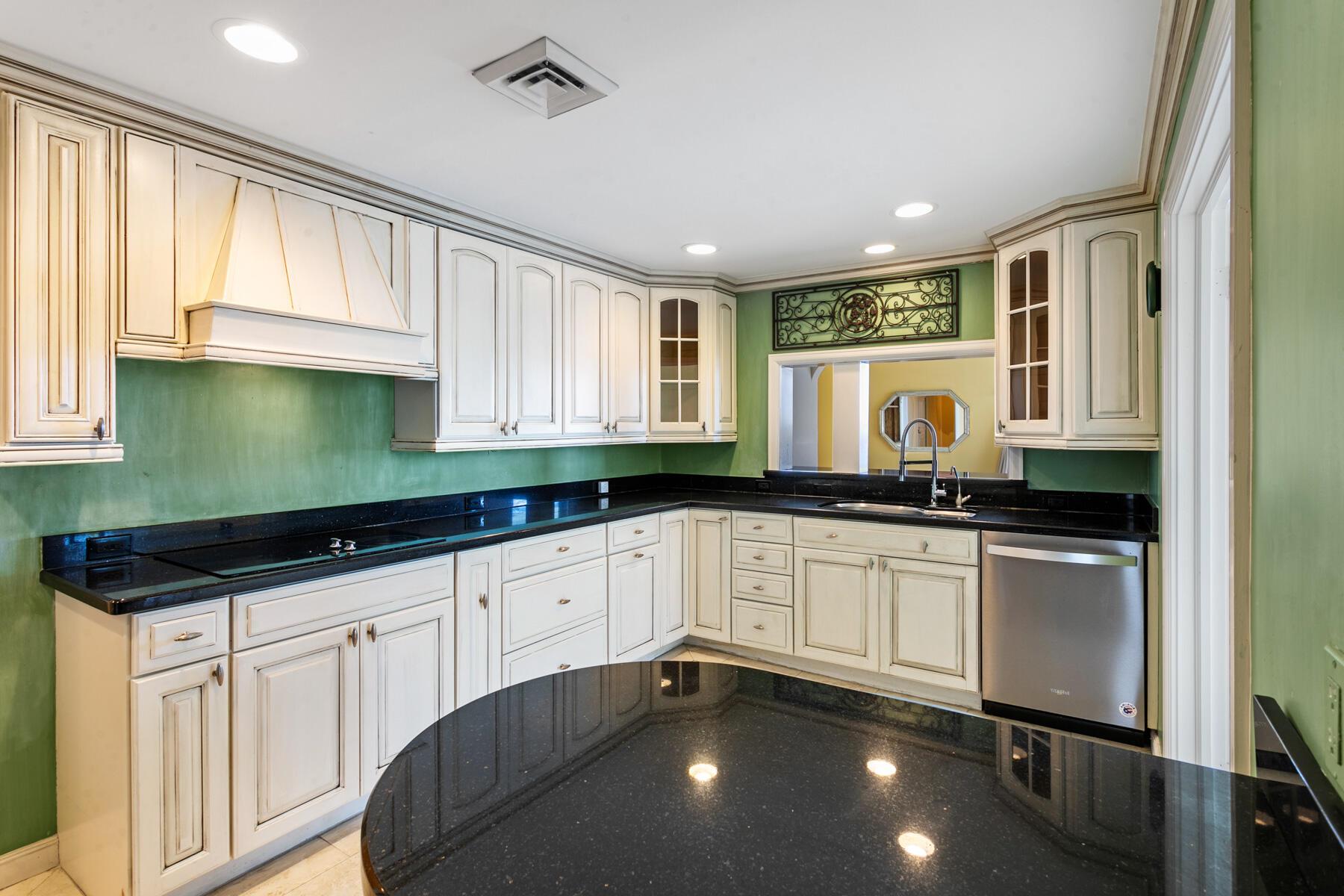 TOWER VALLANDRY IBIS ISLE - Residential