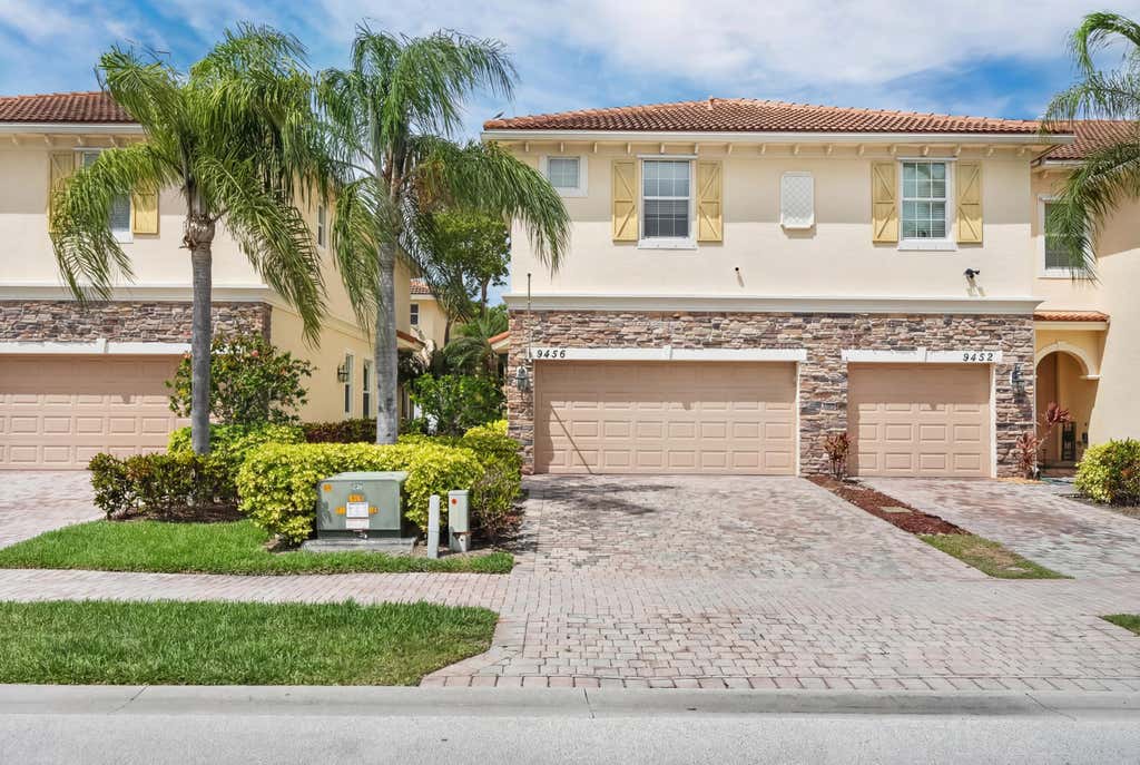 Photo of 9456 SW MERLIN Court, Stuart, FL 34997 (MLS # B26057869)